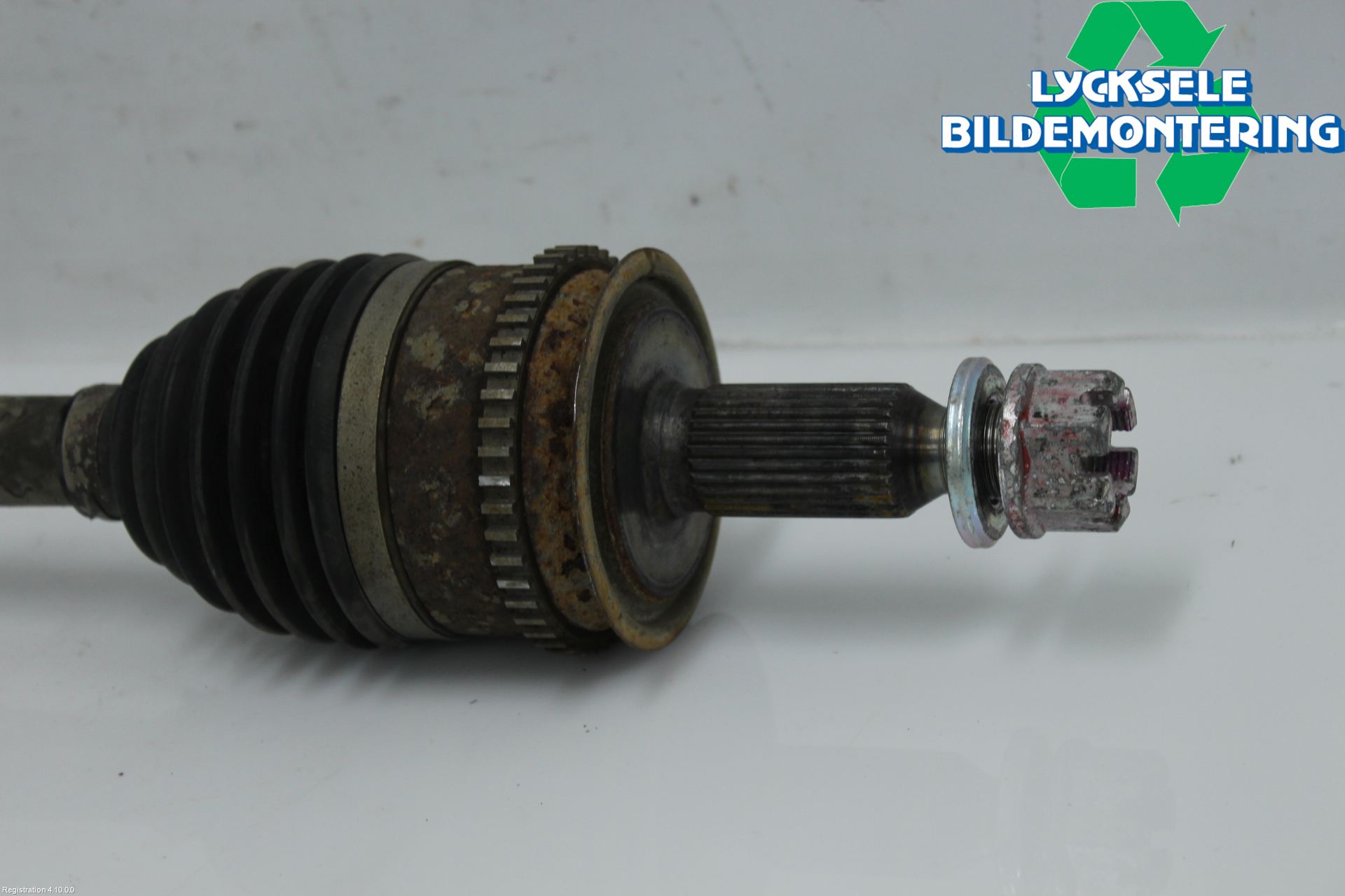 Mitsubishi L200 16-23 Drivaxel Fram Vänster