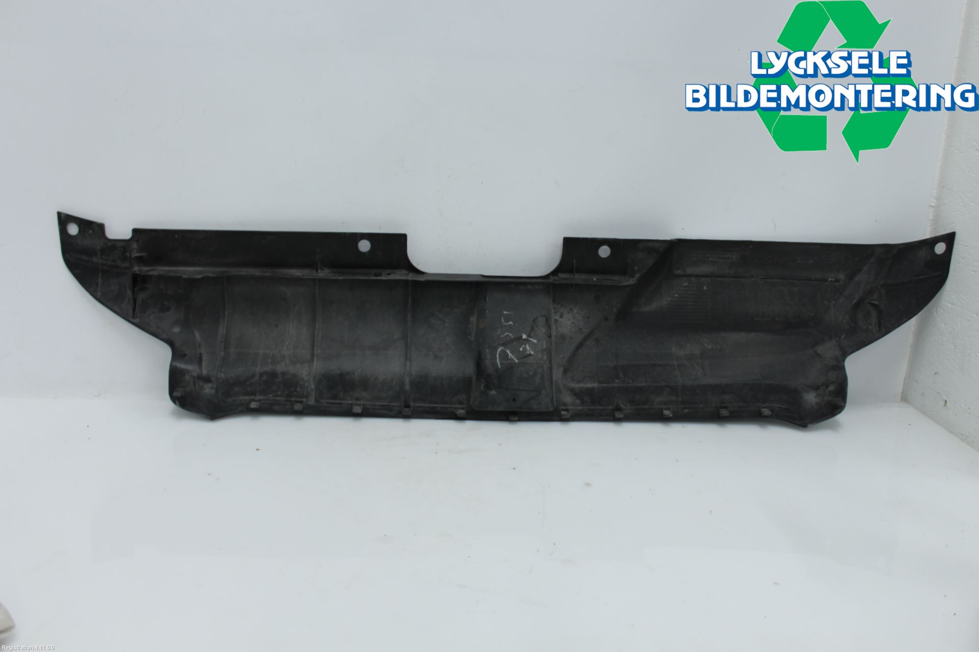 Audi A4 12-15 Täckplast Front