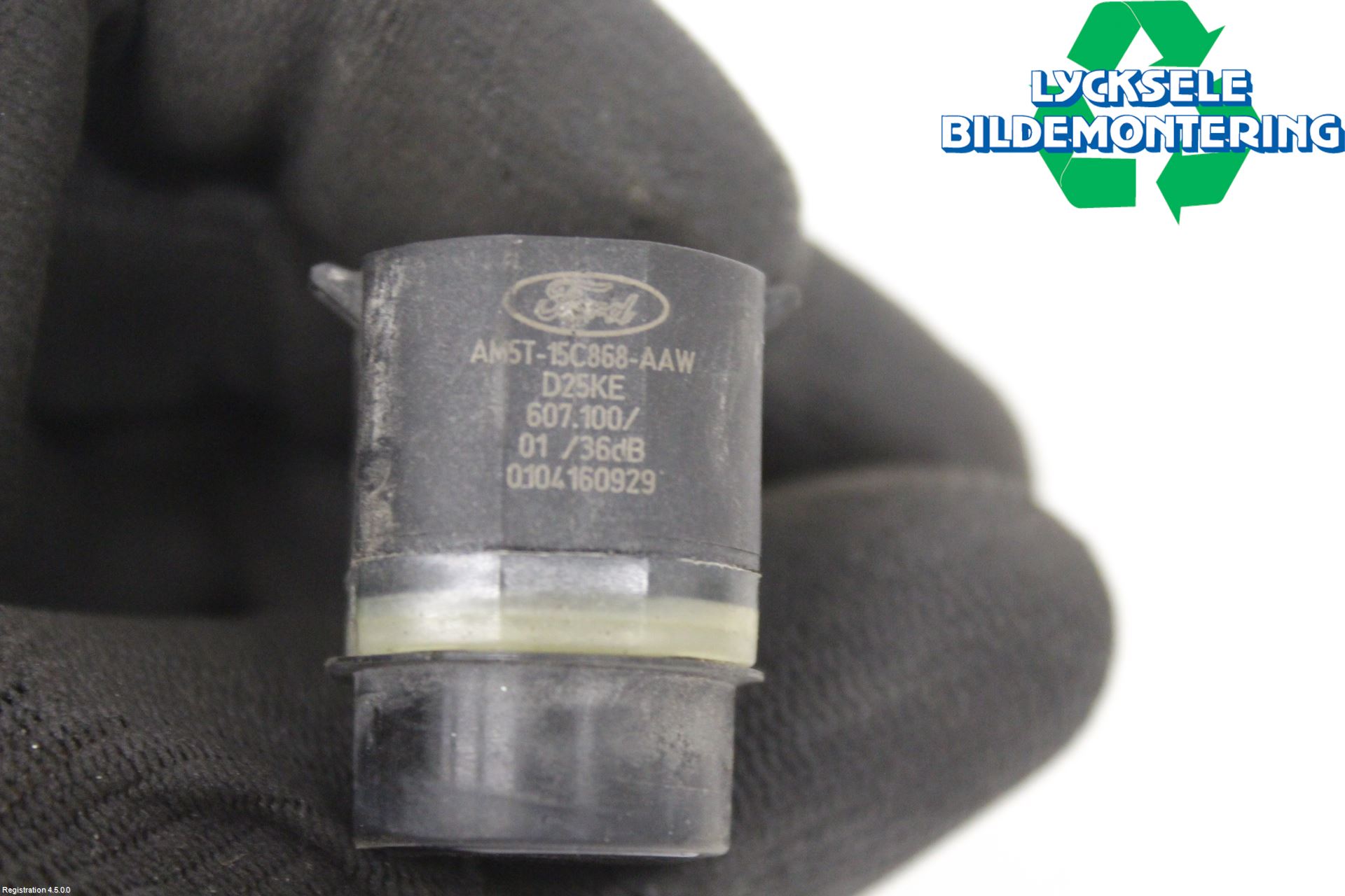 Ford KUGA 13-16 Parkeringshjälp Frontsensor