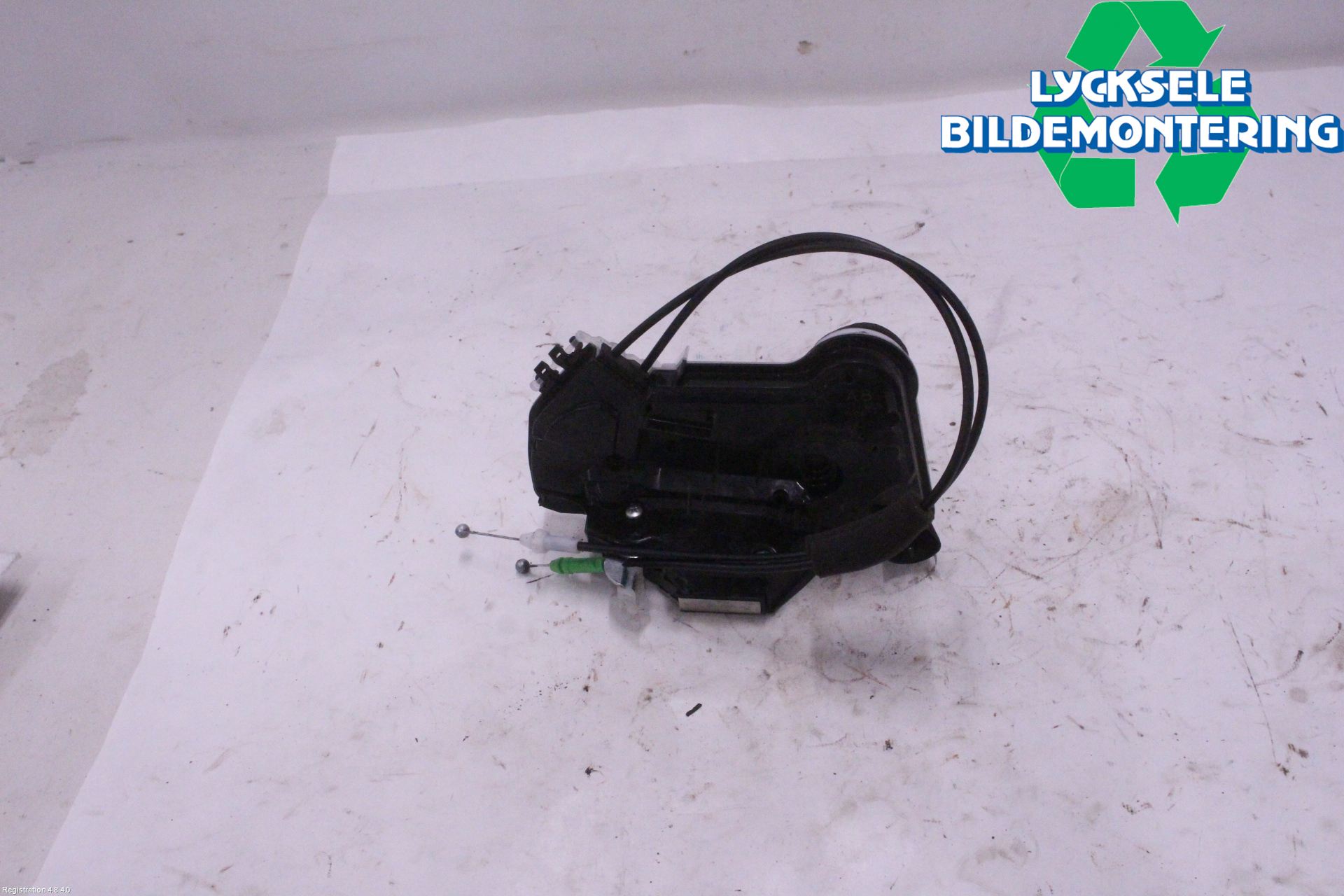 Toyota HILUX 16- Låskista-Dörrlås