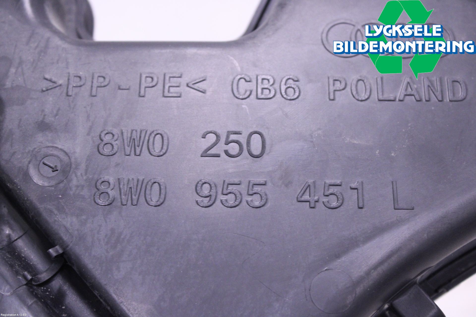 Audi A4 ALLROAD 17- Spolartank Vindruta-Strål