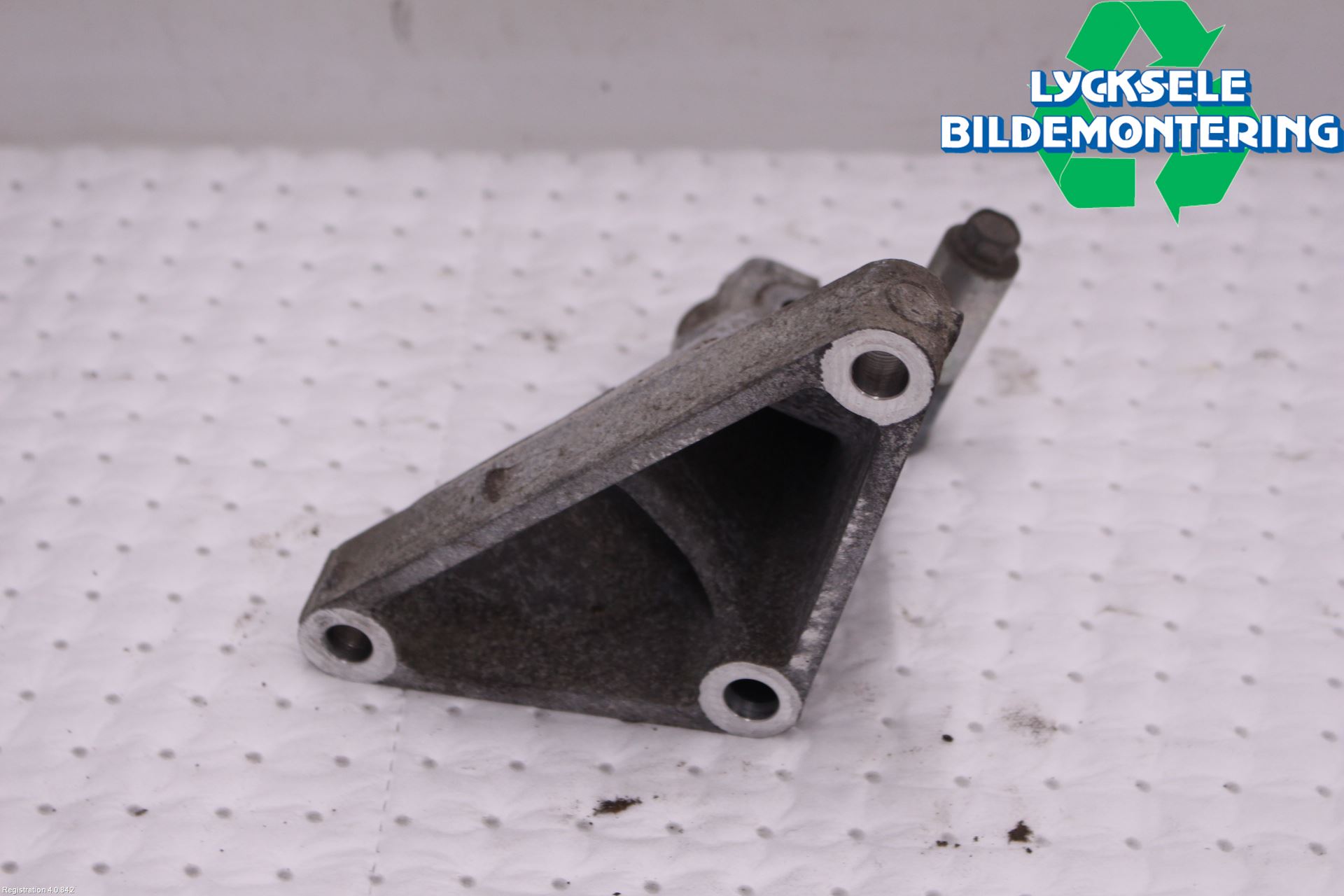 Subaru OUTBACK 10-15 Växellådsfäste