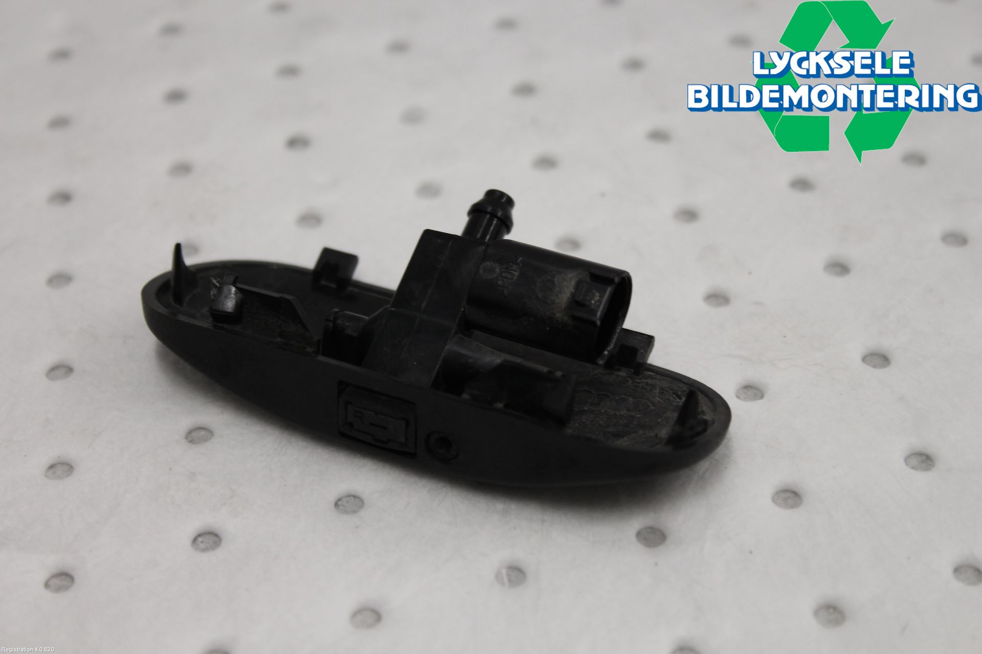 Skoda SUPERB 16-24 Spolarmunstycke Rutor