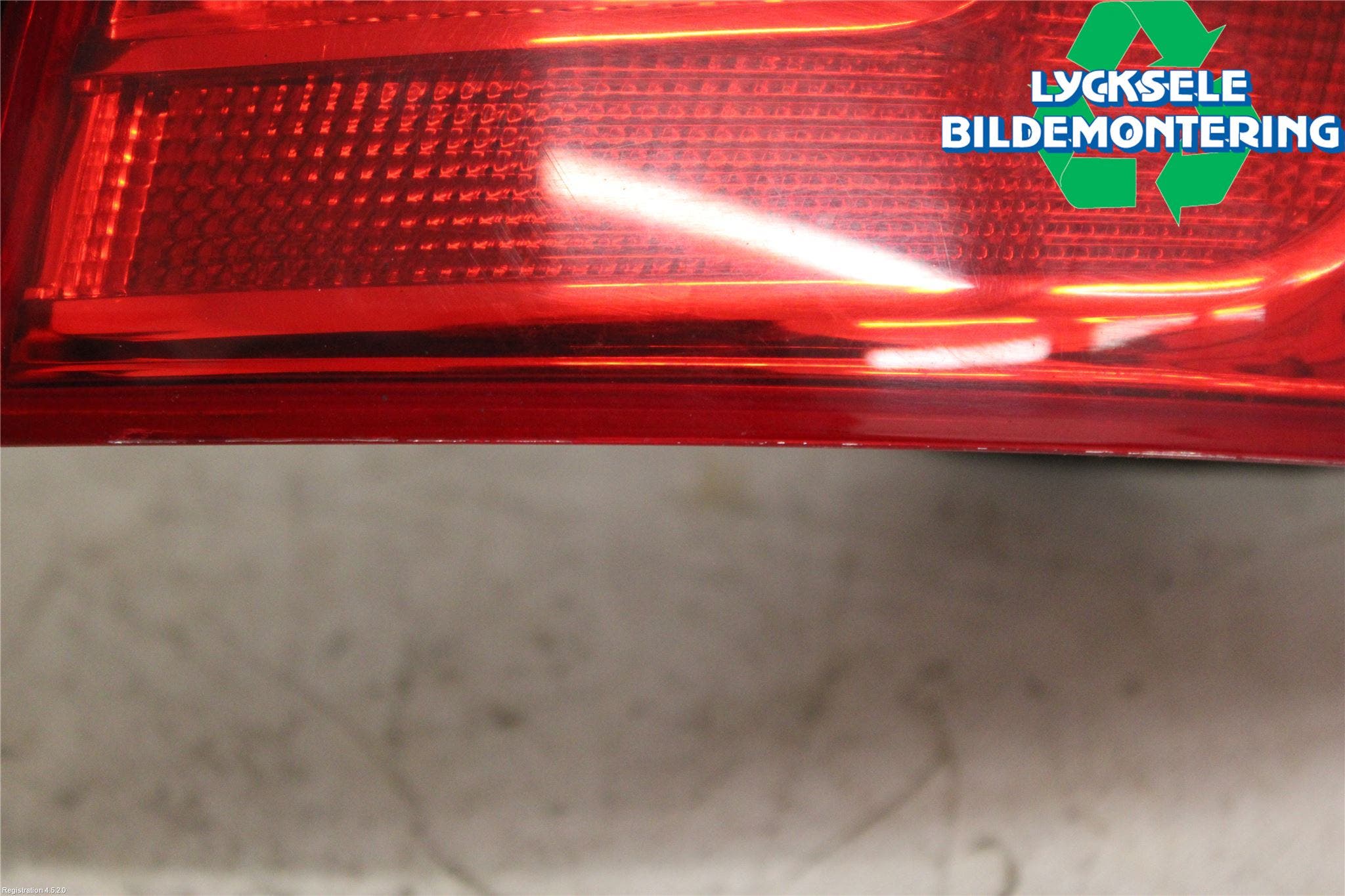 Volkswagen VW JETTA VI 11- Bakljus Höger