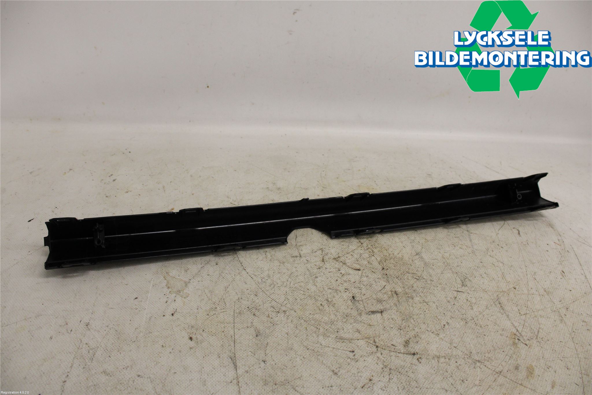 BYD ATTO 22- Stötfångardel Fram Mitt