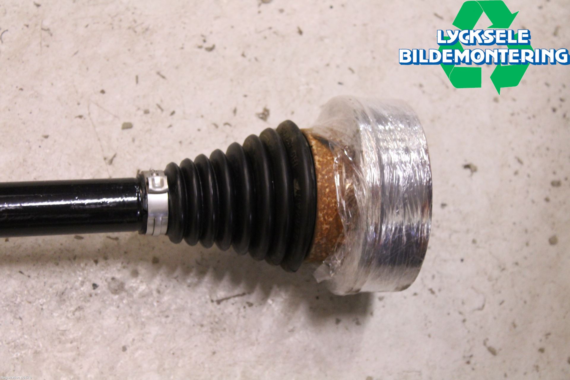 Audi Q3 8U 12-18 Drivaxel Bak Vänster