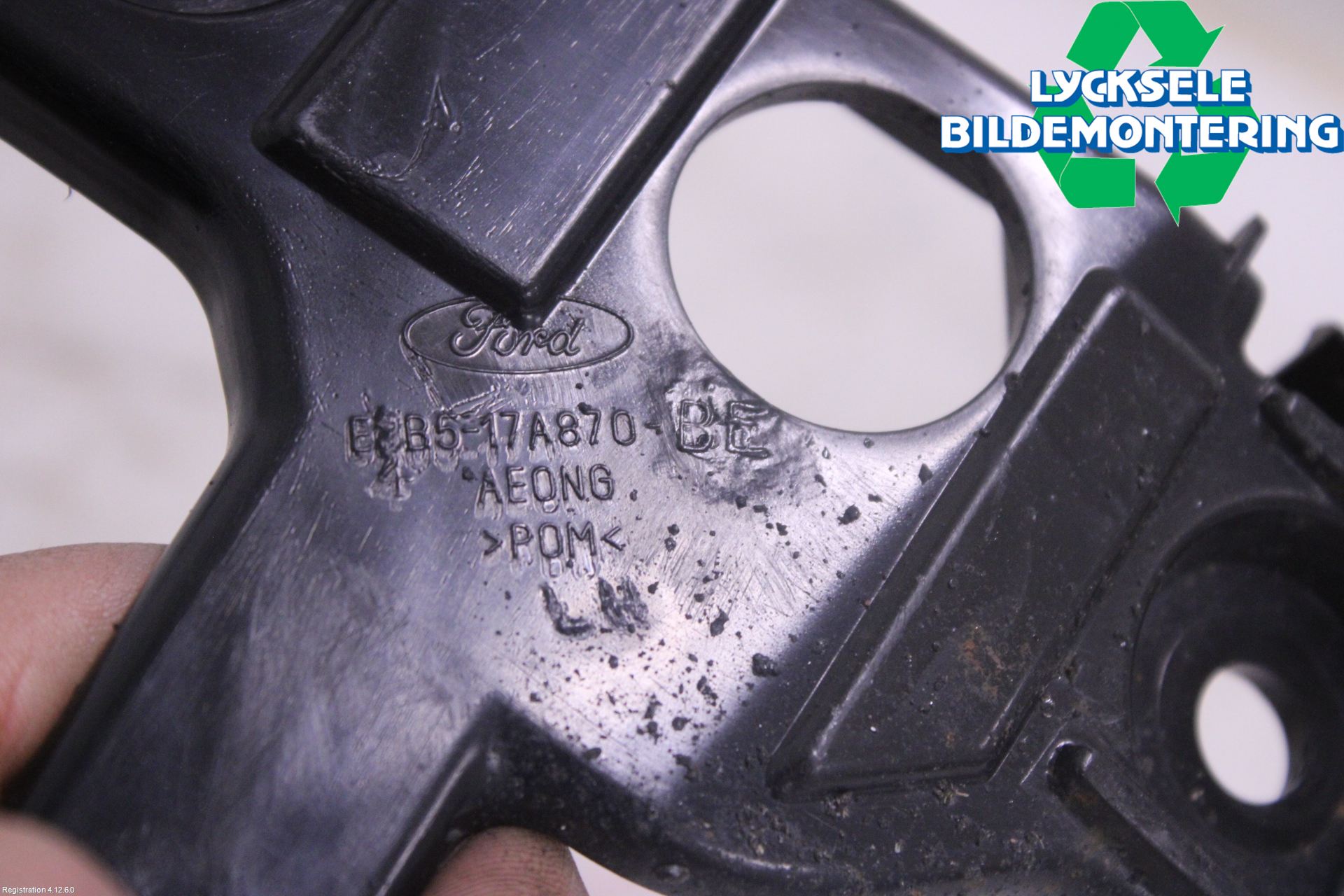 Ford KA+ 16-20 Stötfångarfäste Fram Vä