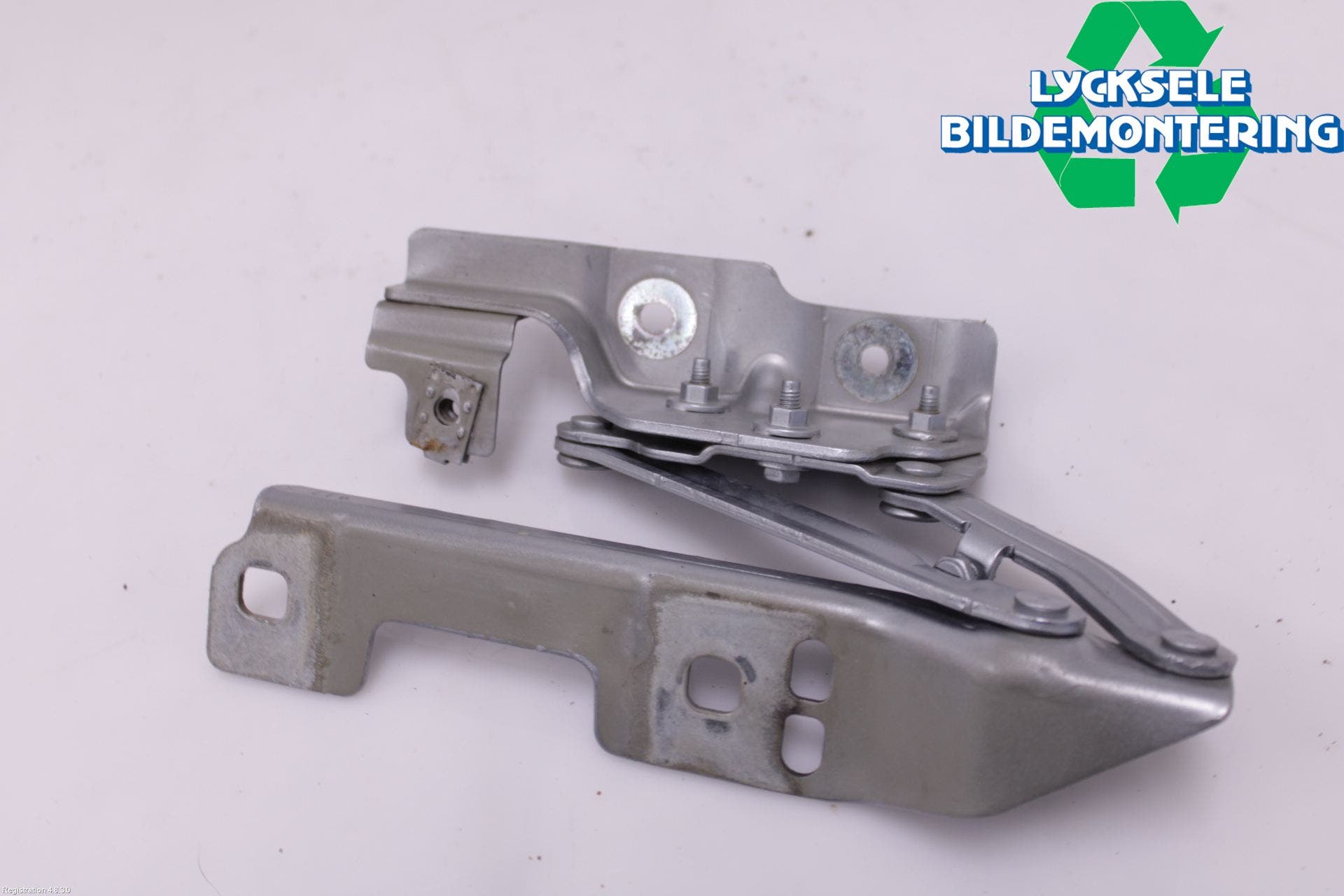 Opel ASTRA J 10-15 Huvgångjärn