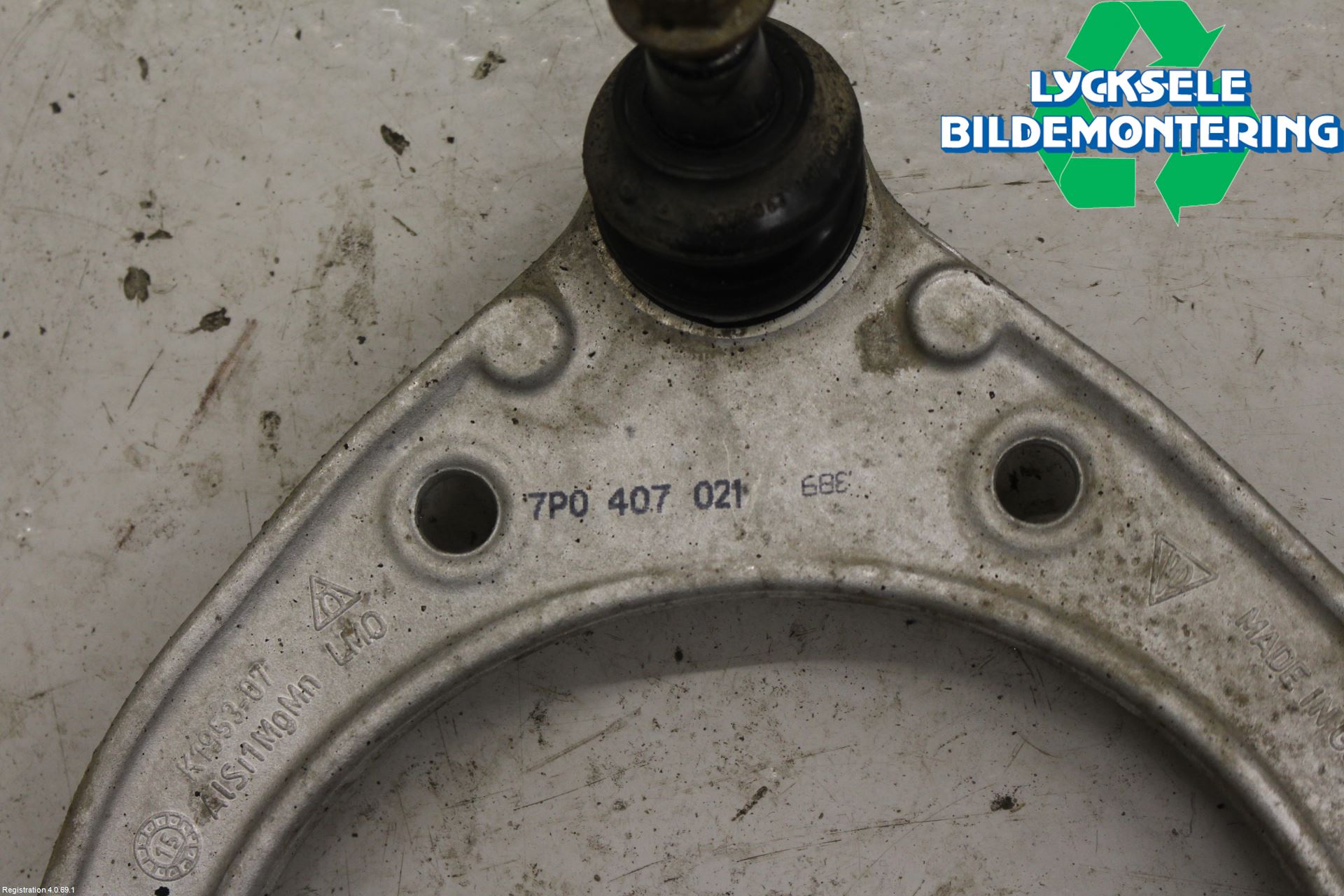Volkswagen VW TOUAREG 7P 11-18 Bärarm Fram Övre Hö