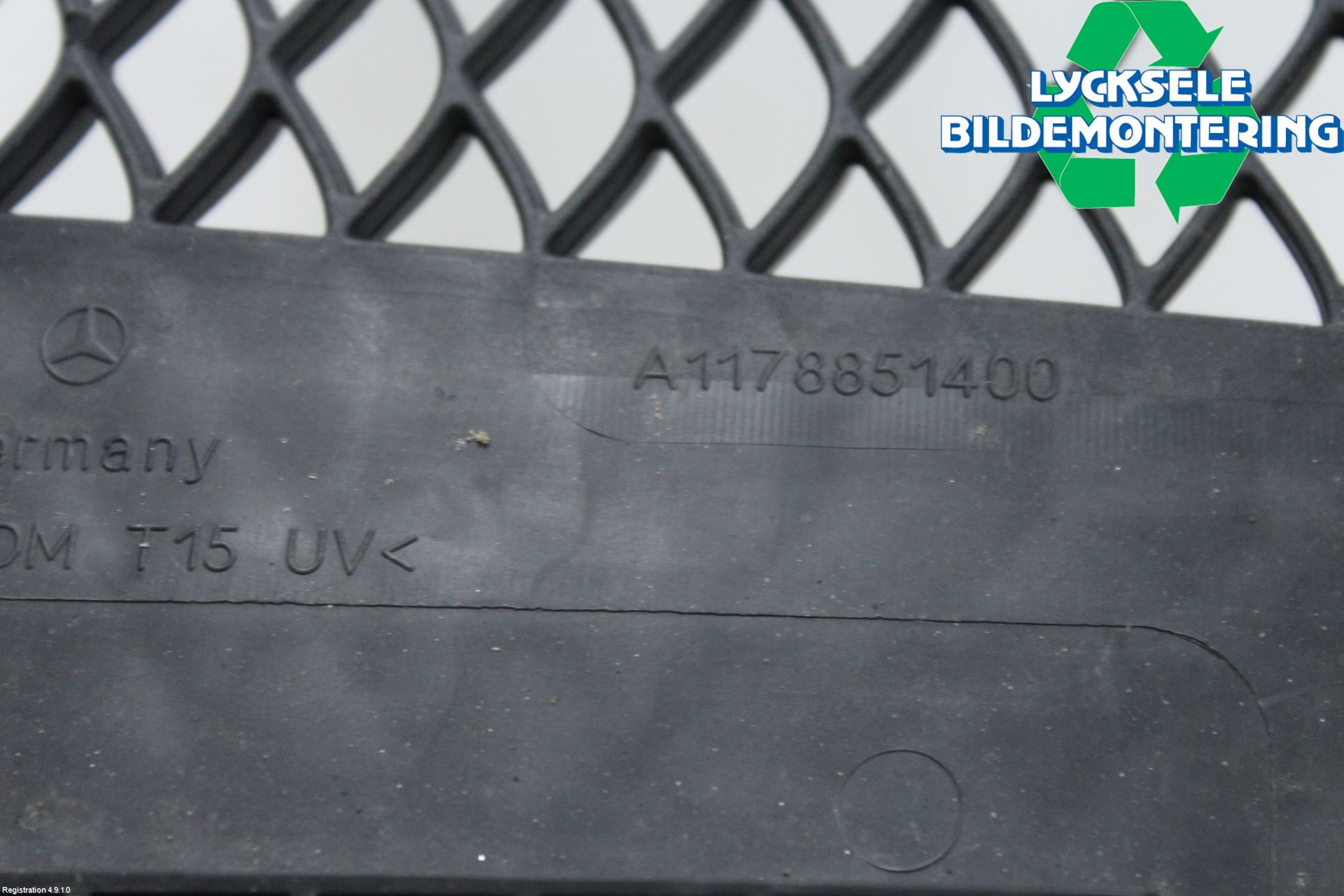 Mercedes-Benz MB CLA-KLASS (C117/X117) 13-19 Grilldel Mitt
