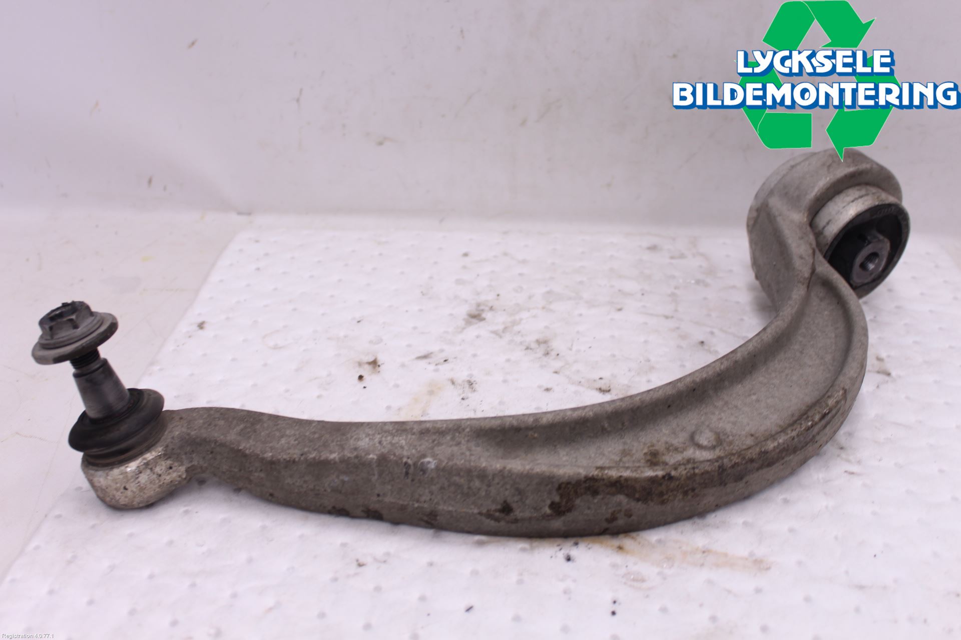 Audi A4 12-15 Bärarm Fram Undre Vä