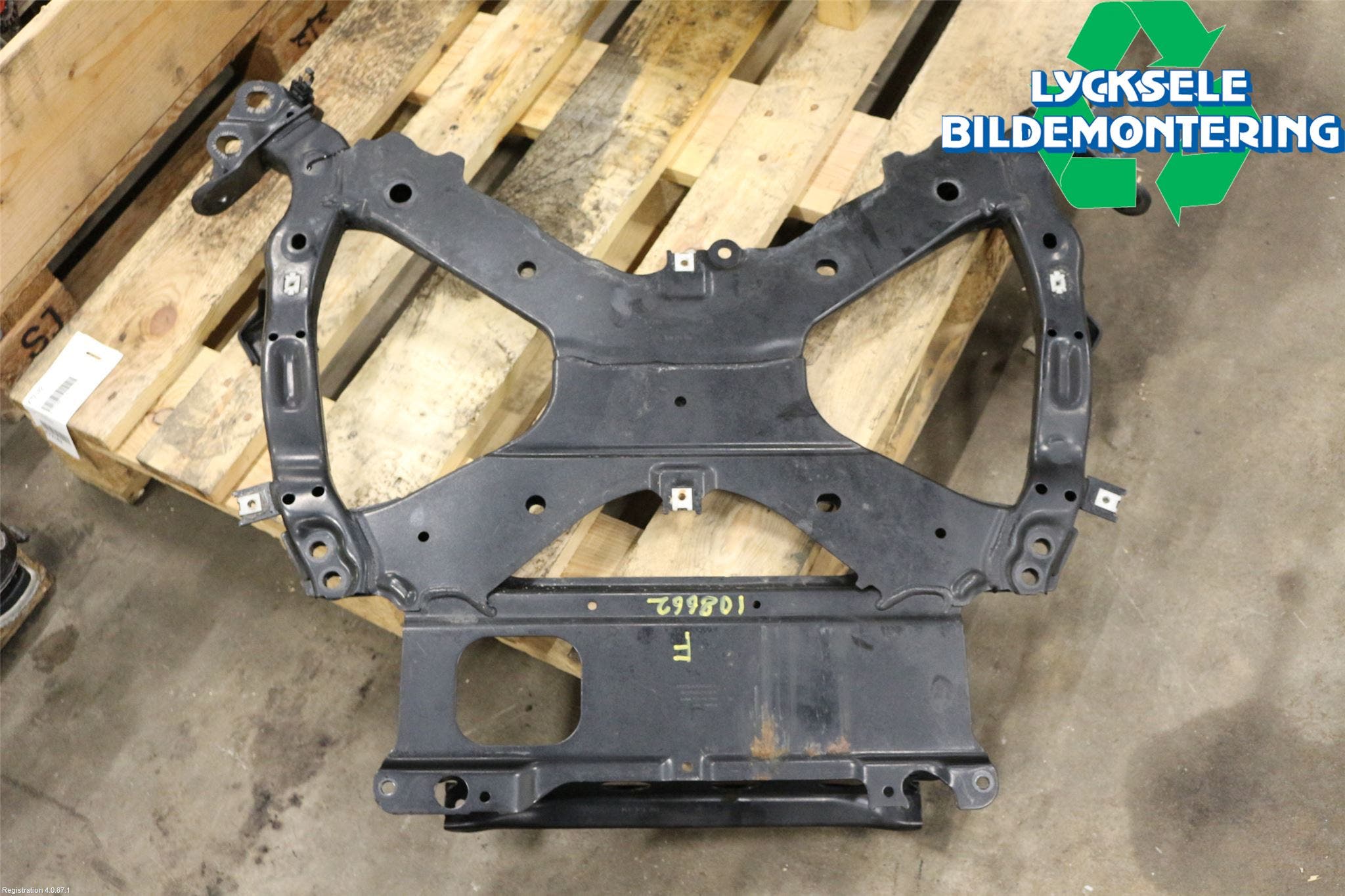 Audi A6 F2/C8 19- Framvagnsbalk