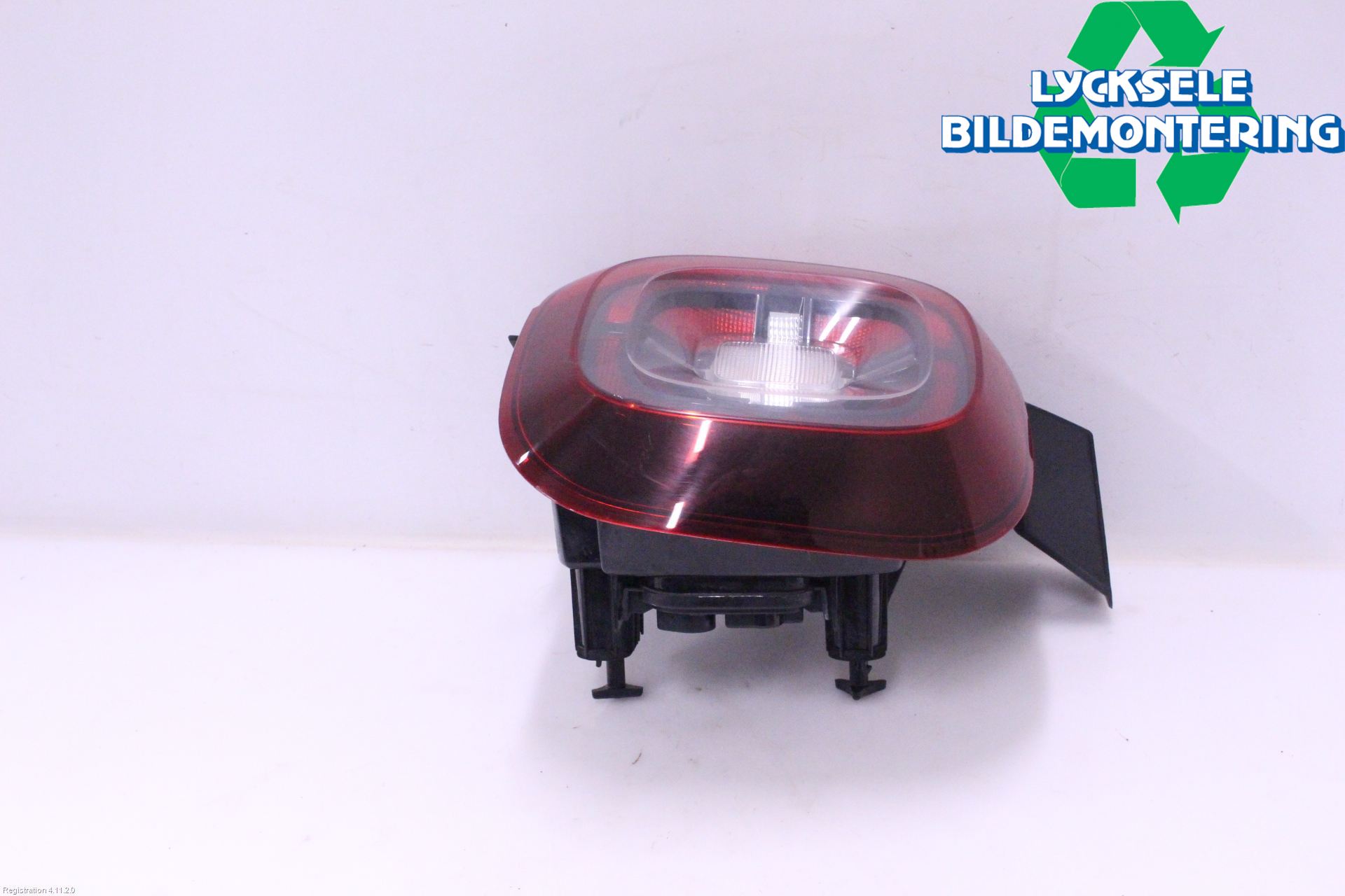 Dacia DUSTER 18-24 Bakljus Höger