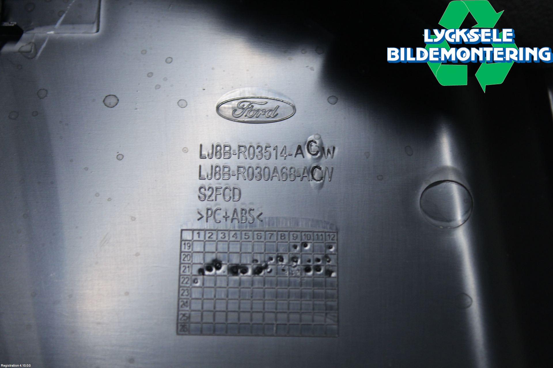 Ford MUSTANG Mach-E 21- Inredning Takkonsol