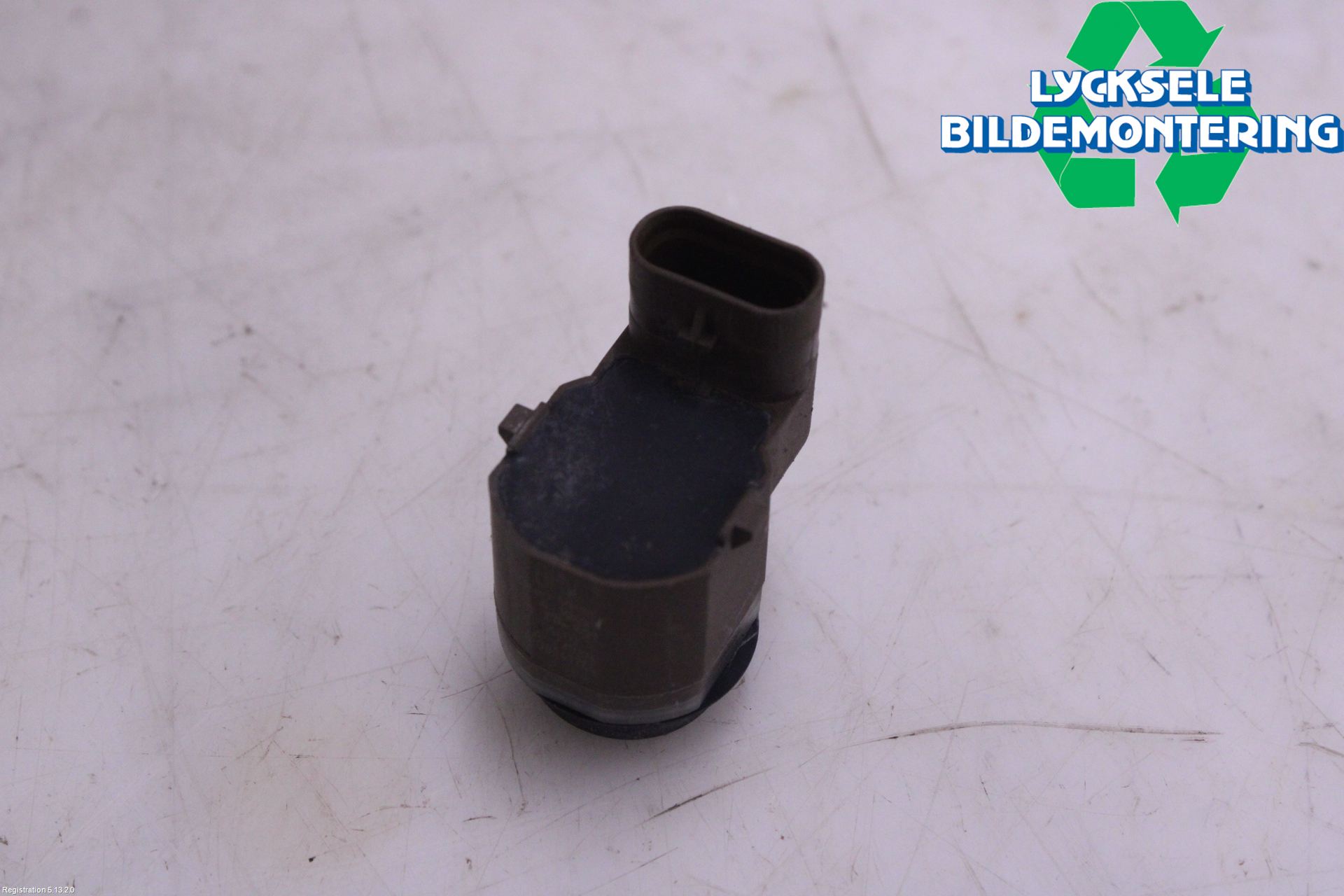 BMW 5 F10/F11/F18 09-17 Parkeringshjälp Frontsensor