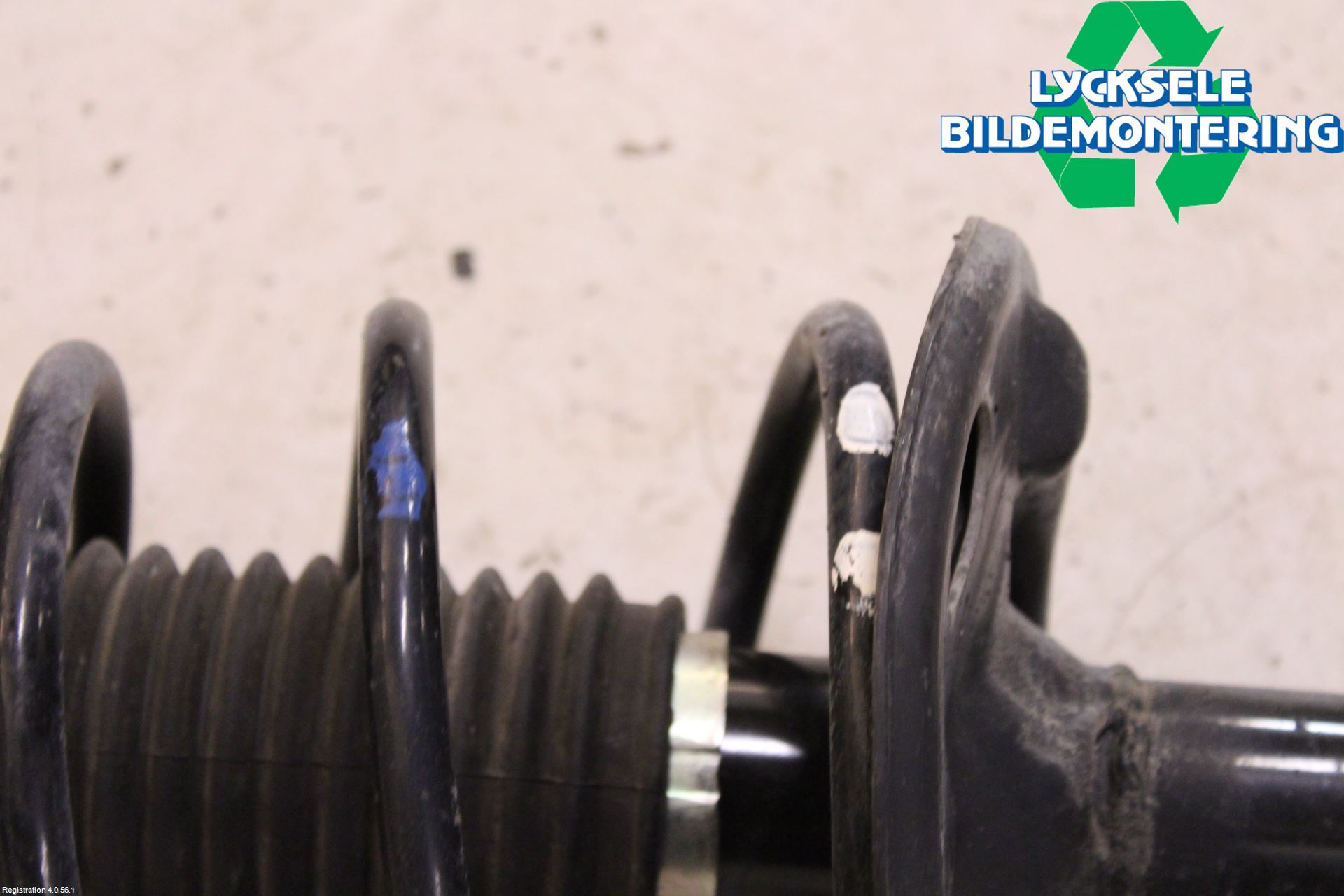 Toyota VERSO 09-18 Fjäderben Fram Höger