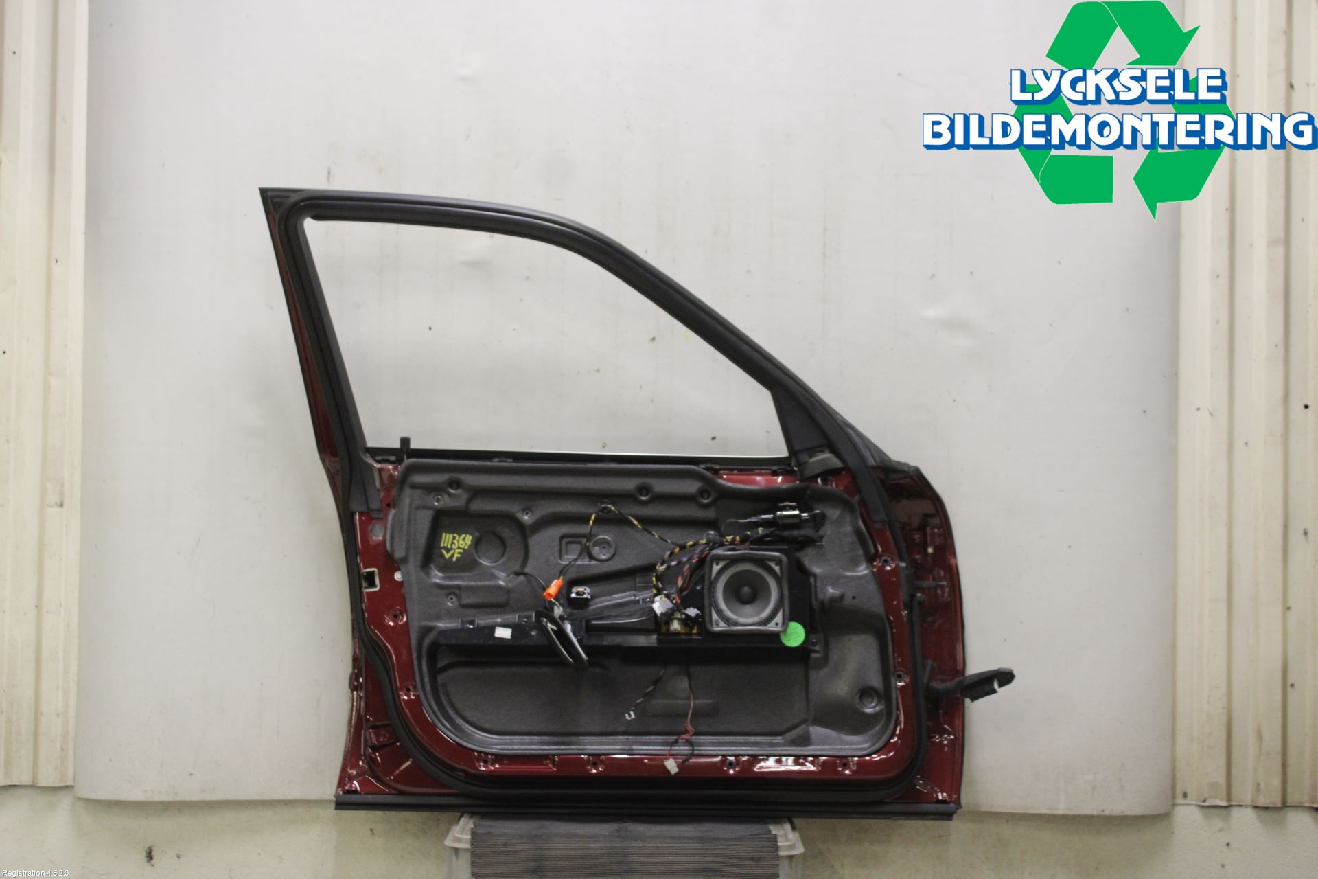 BMW 7 E38      93-01 Dörr Fram Vänster