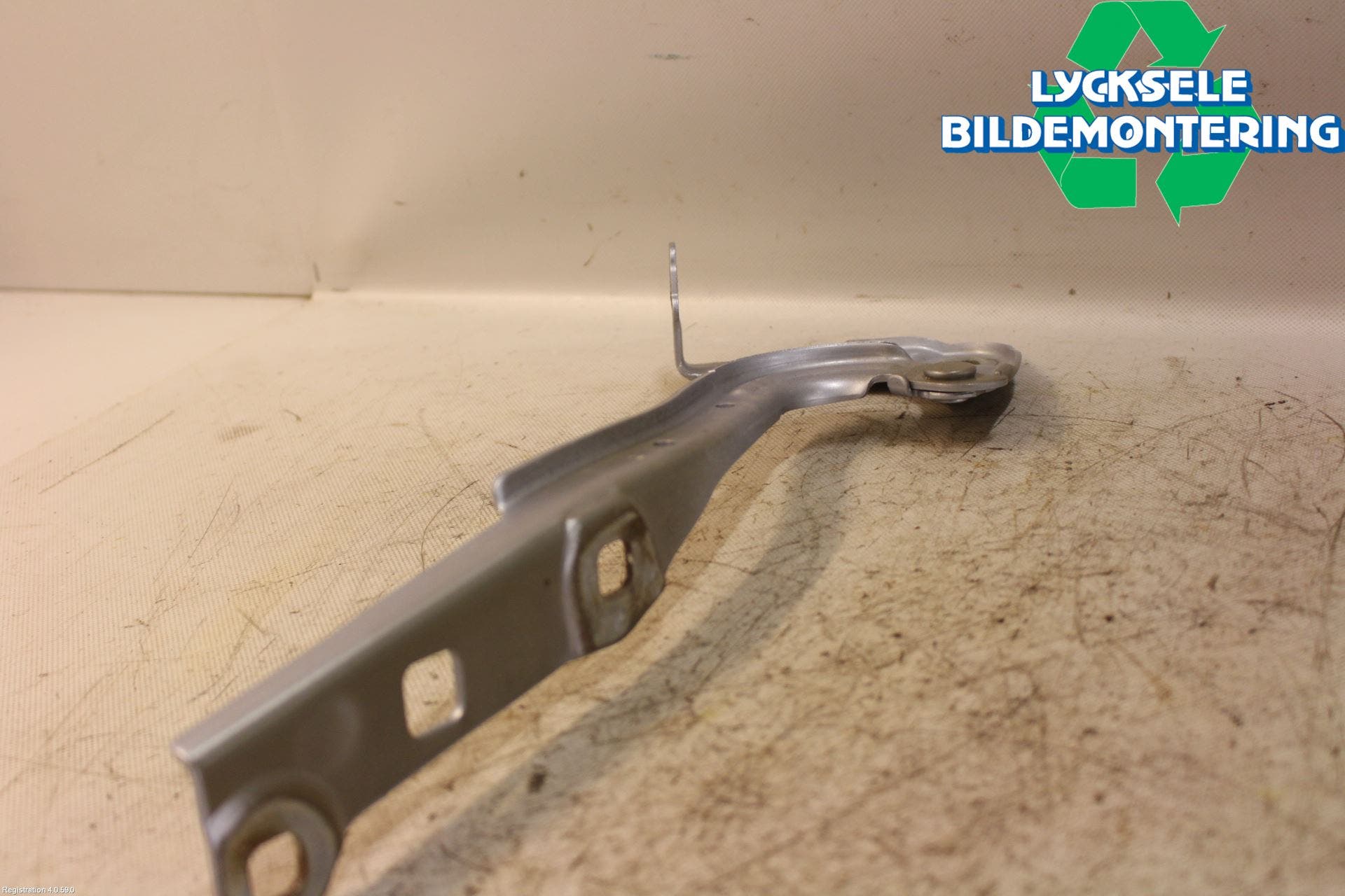 Opel ASTRA K 16-22 Huvgångjärn