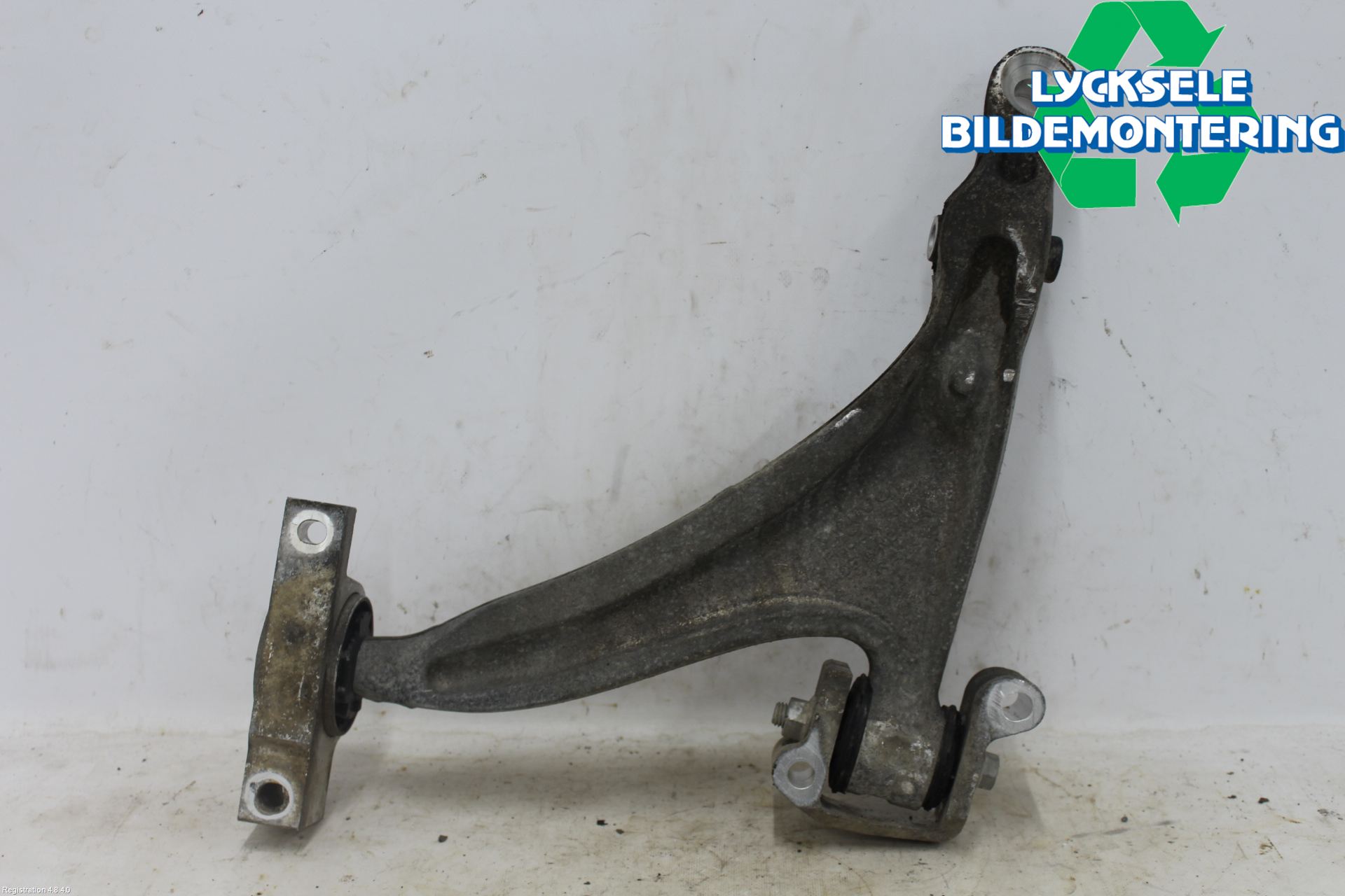 Volvo V90 17->> Bärarm Fram Undre Hö