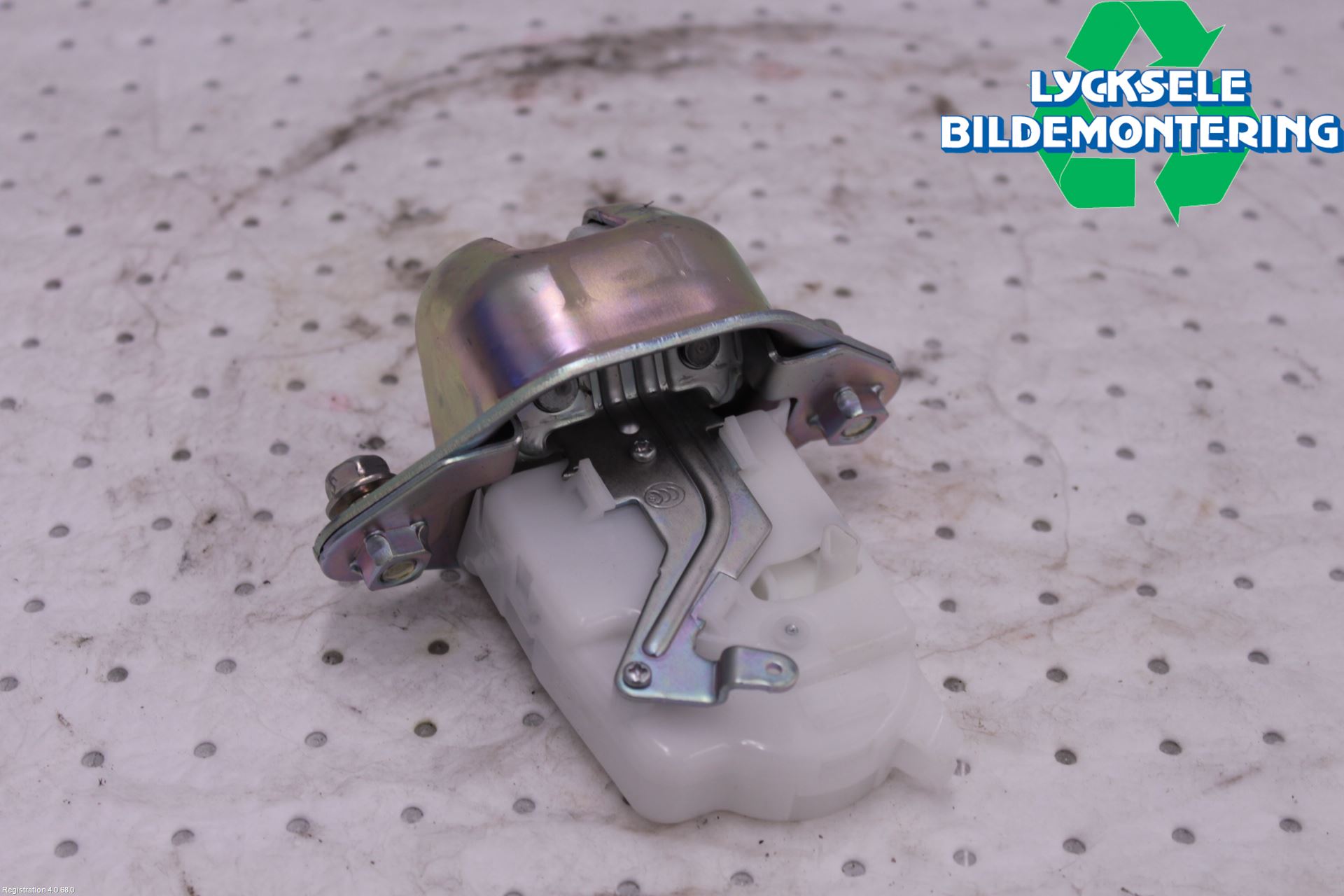 Subaru OUTBACK 15-20 Låskista Baklucka