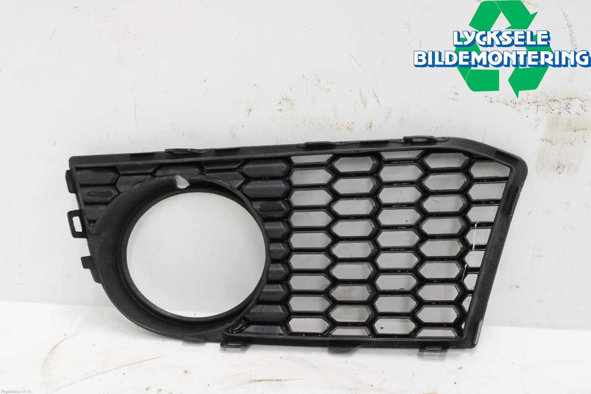 BMW 5 F10/F11/F18 09-17 Dimljussarg Fram