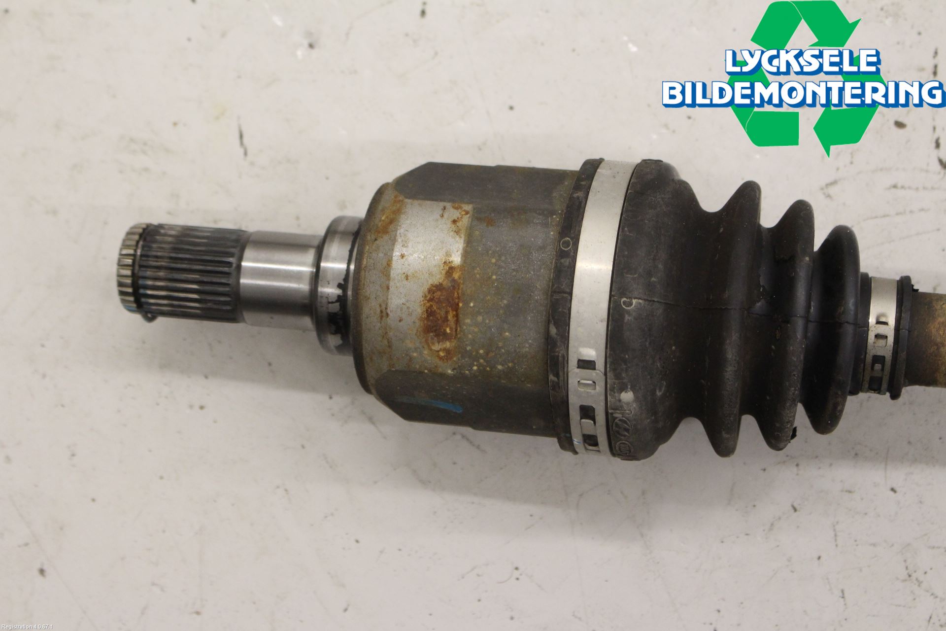 Kia CEED 12-18 Drivaxel Fram Vänster