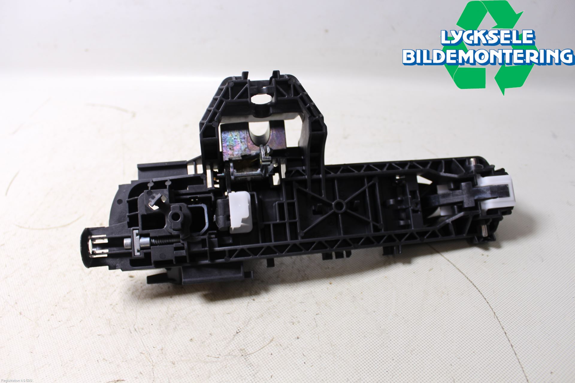 Mercedes-Benz MB E-KLASS (W212) 09-16 Dörrhandtag Yttre Hö