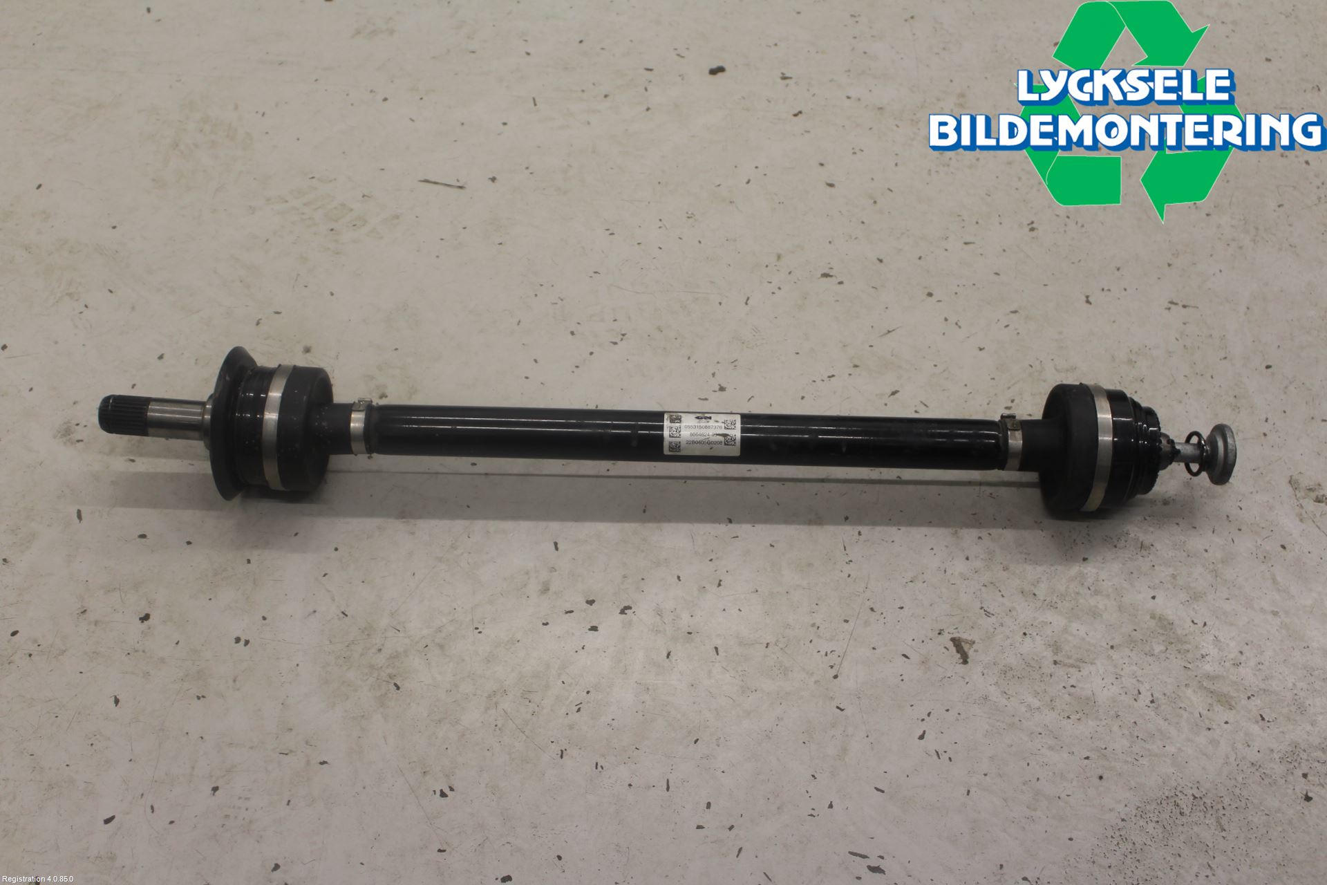 BMW 5 G30/G31/F90 17-23 Drivaxel Bak Höger