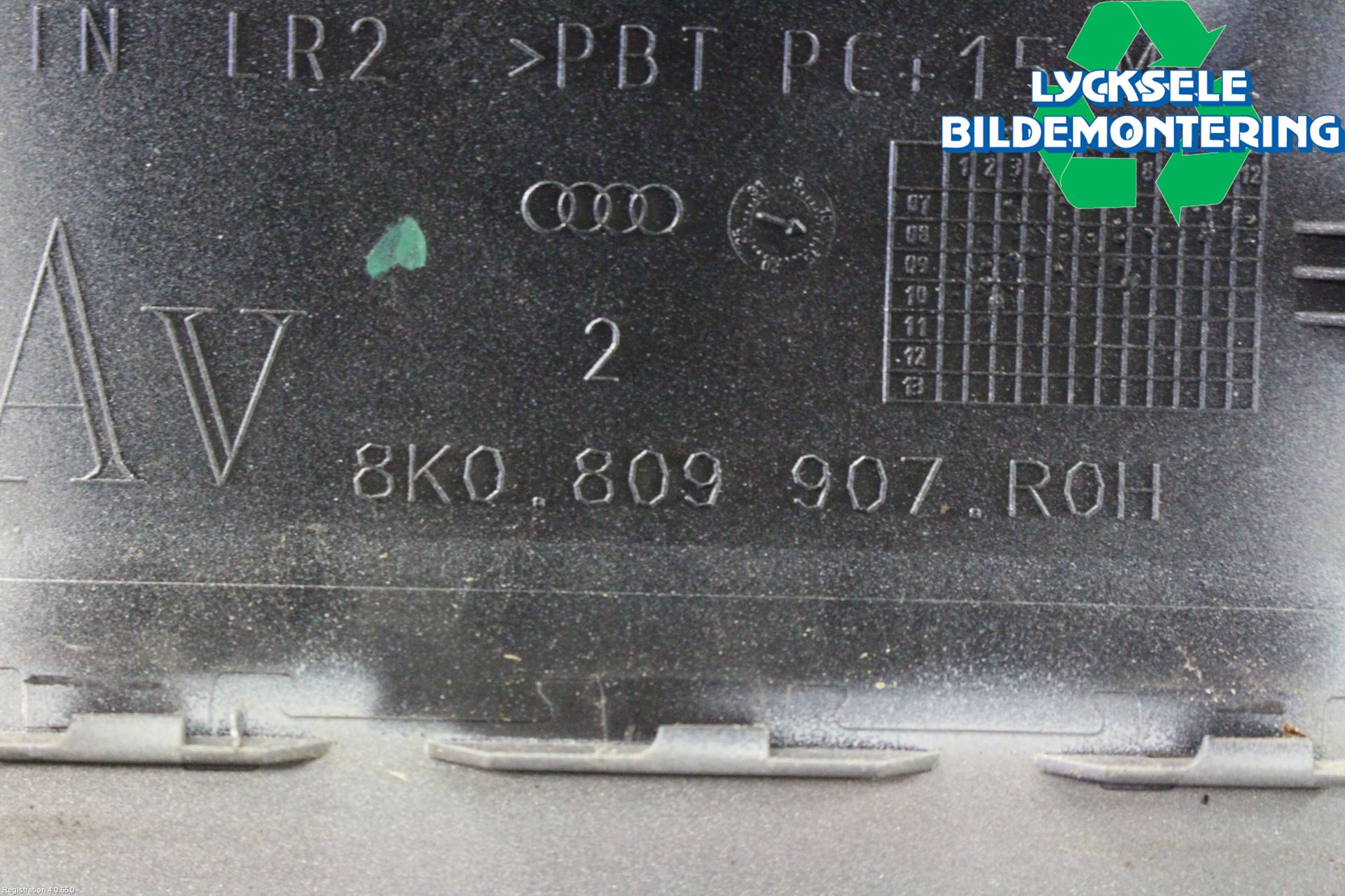 Audi A4/S4 08-11 Tanklucka