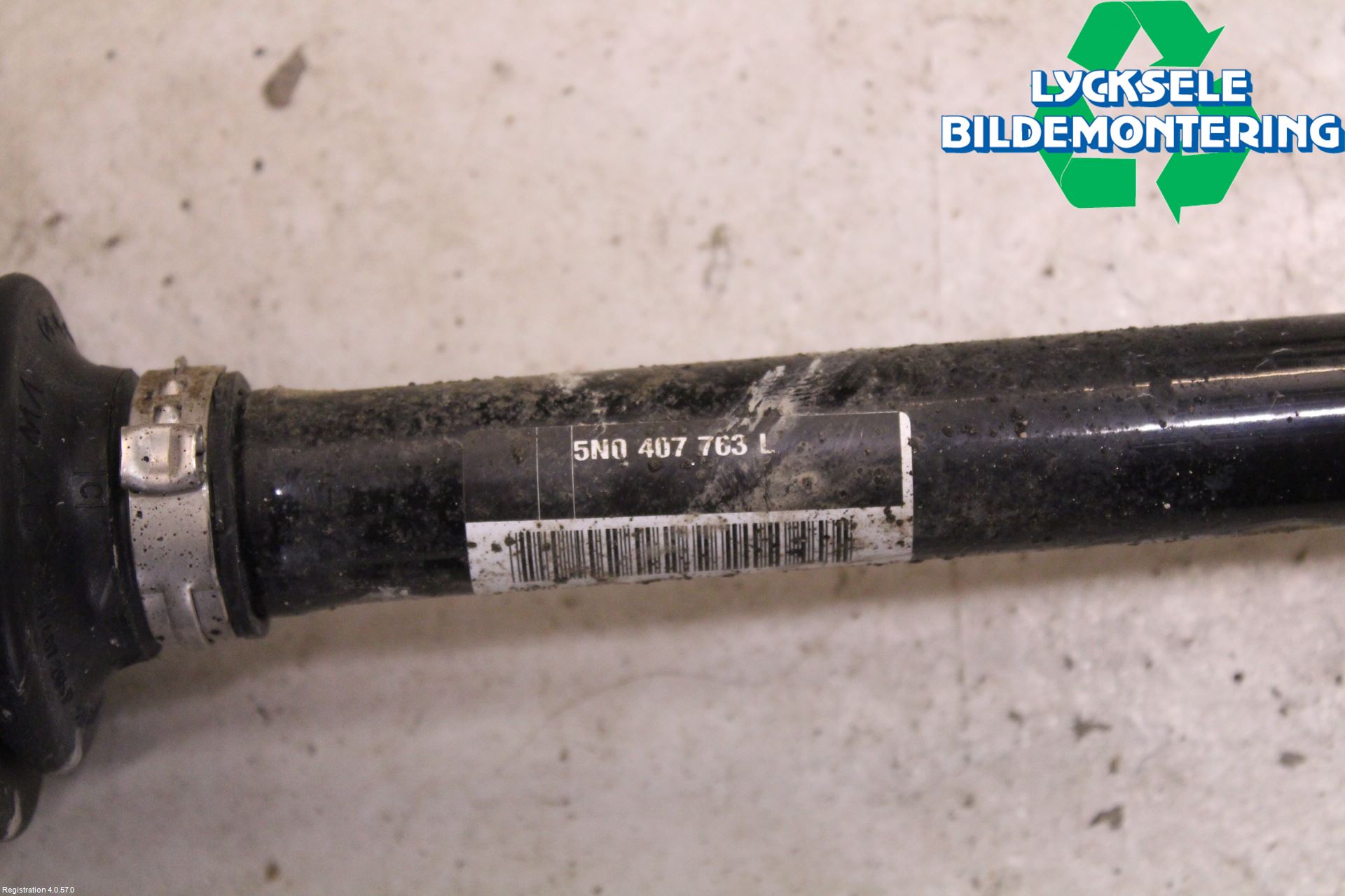 Audi Q3 8U 12-18 Drivaxel Fram Vänster