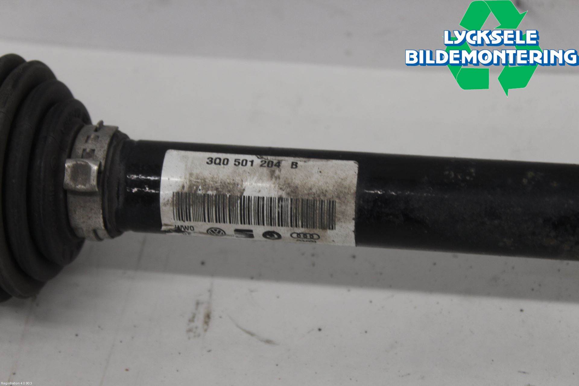 Volkswagen VW TIGUAN 16-24 Drivaxel Bak Höger