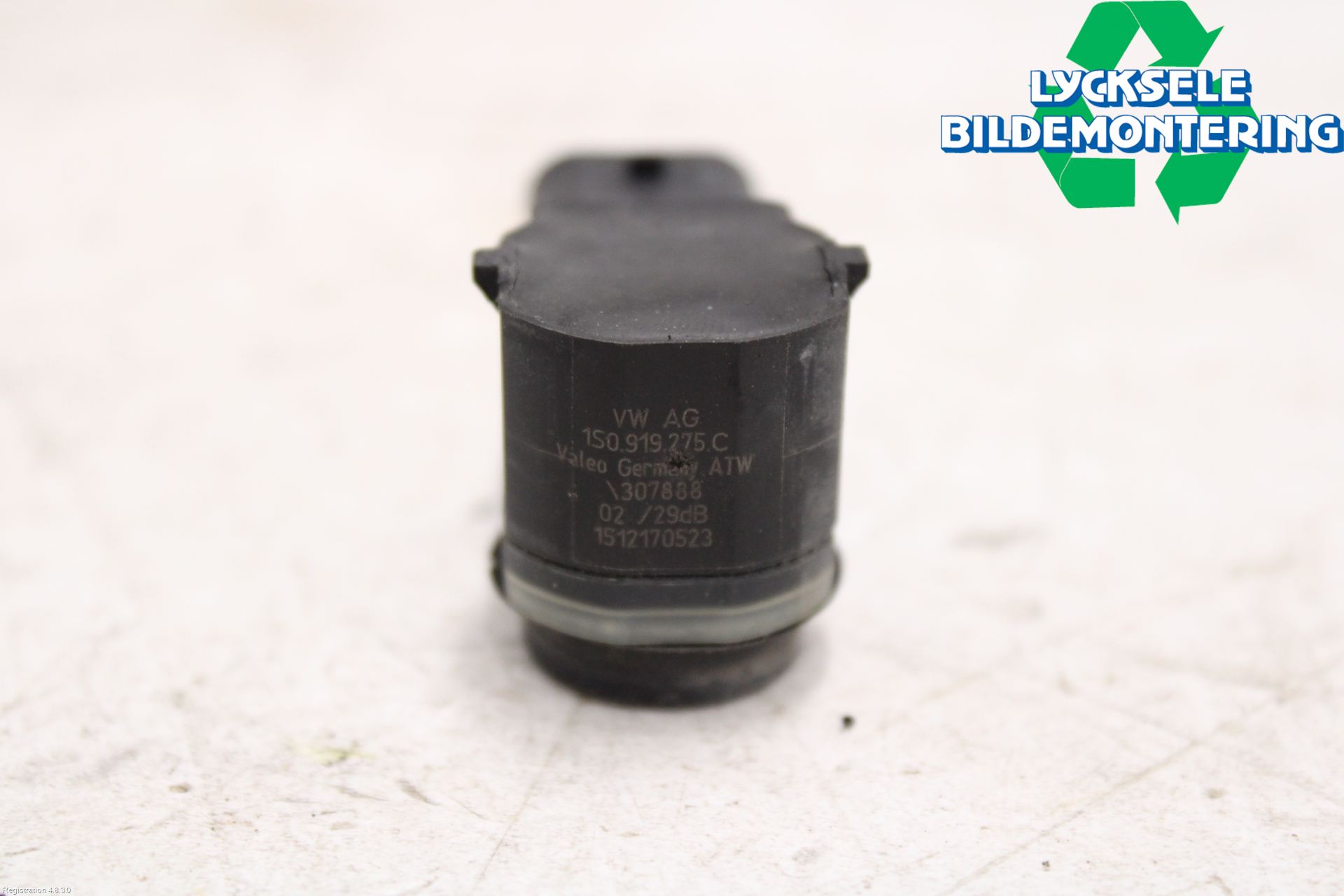 Audi A6 ALLROAD 12-18 Parkeringshjälp Frontsensor