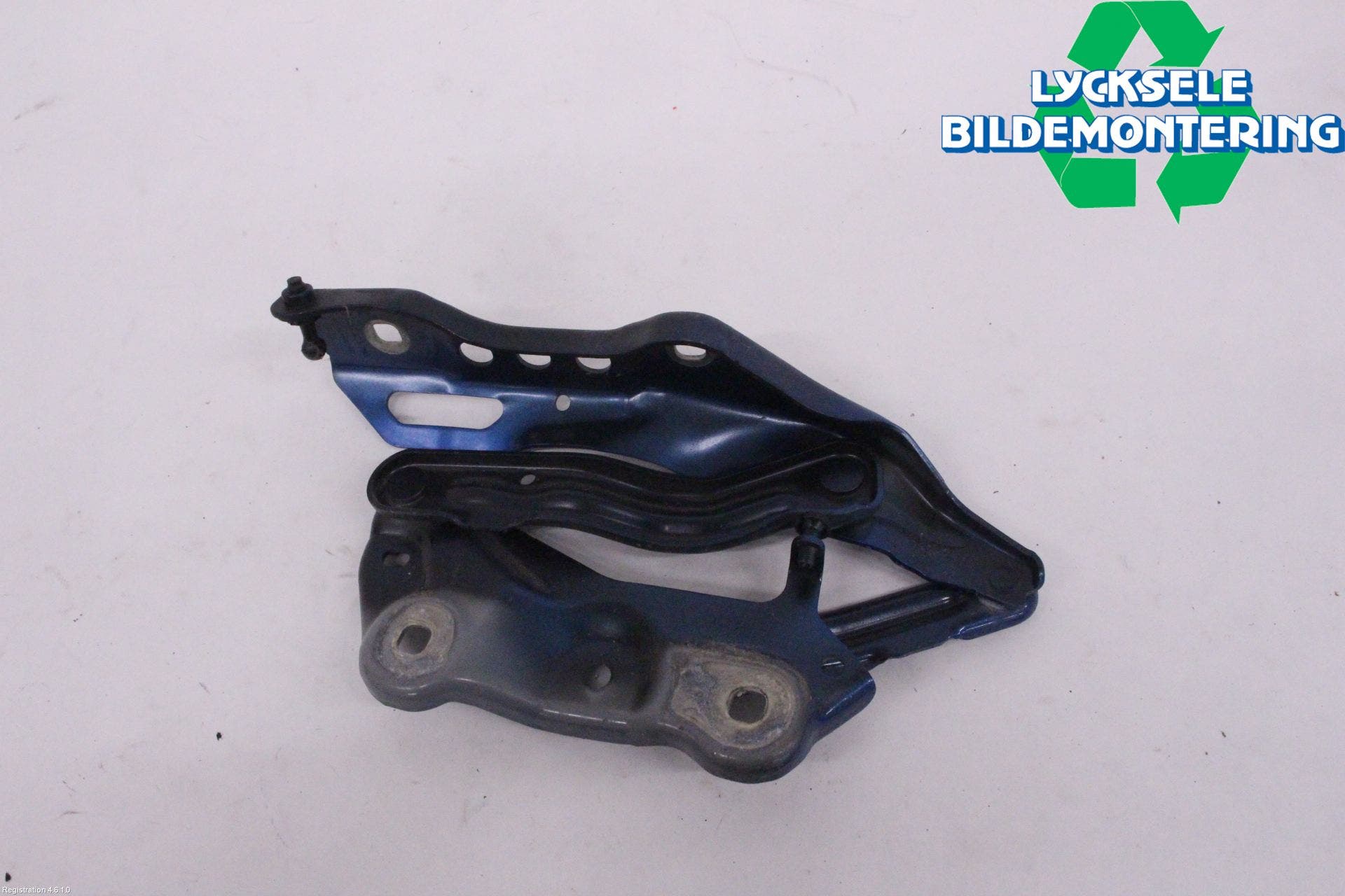 Skoda KODIAQ 17-24 Huvgångjärn