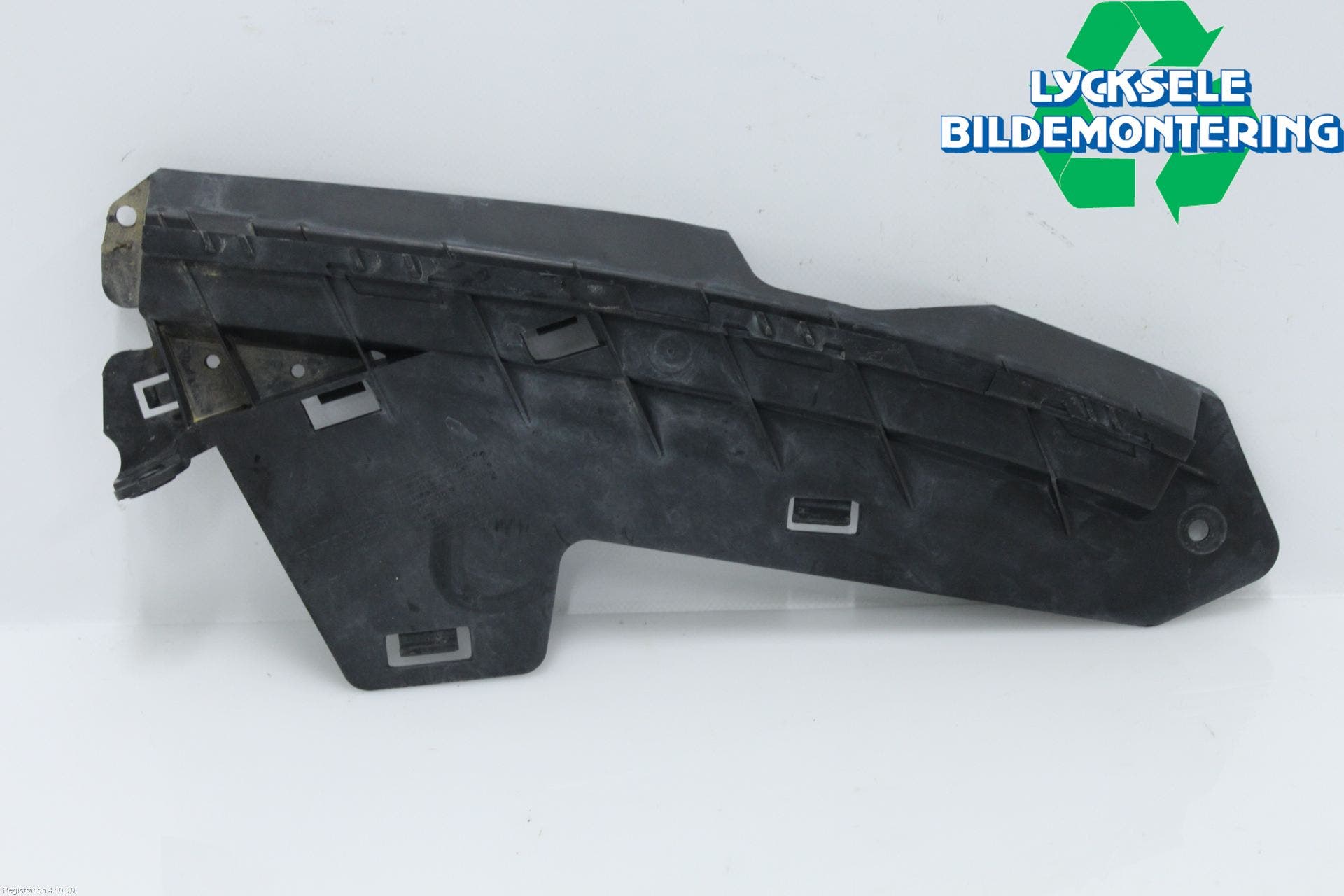 Volvo XC70 08-13 Strålkast Fästsarg