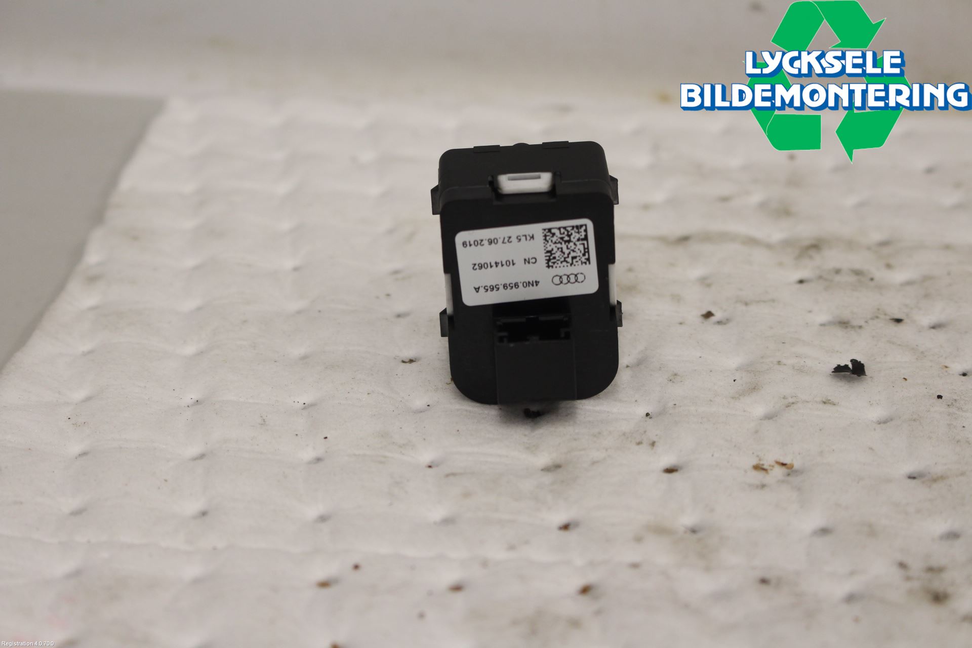 Audi A6 F2/C8 19- Strömställare Spegel