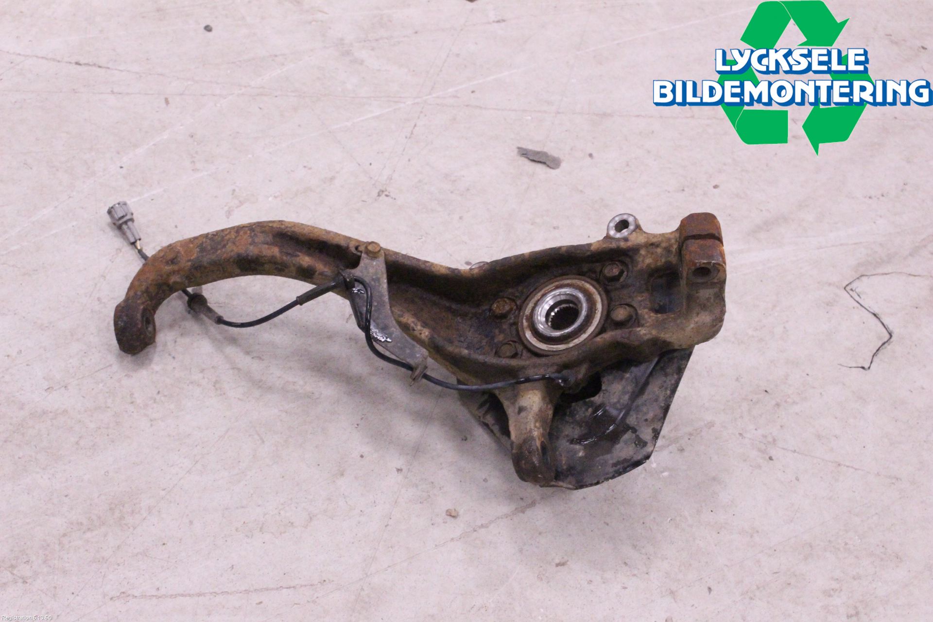 Nissan NAVARA 05-16 Styrspindel Lagerhus Hö