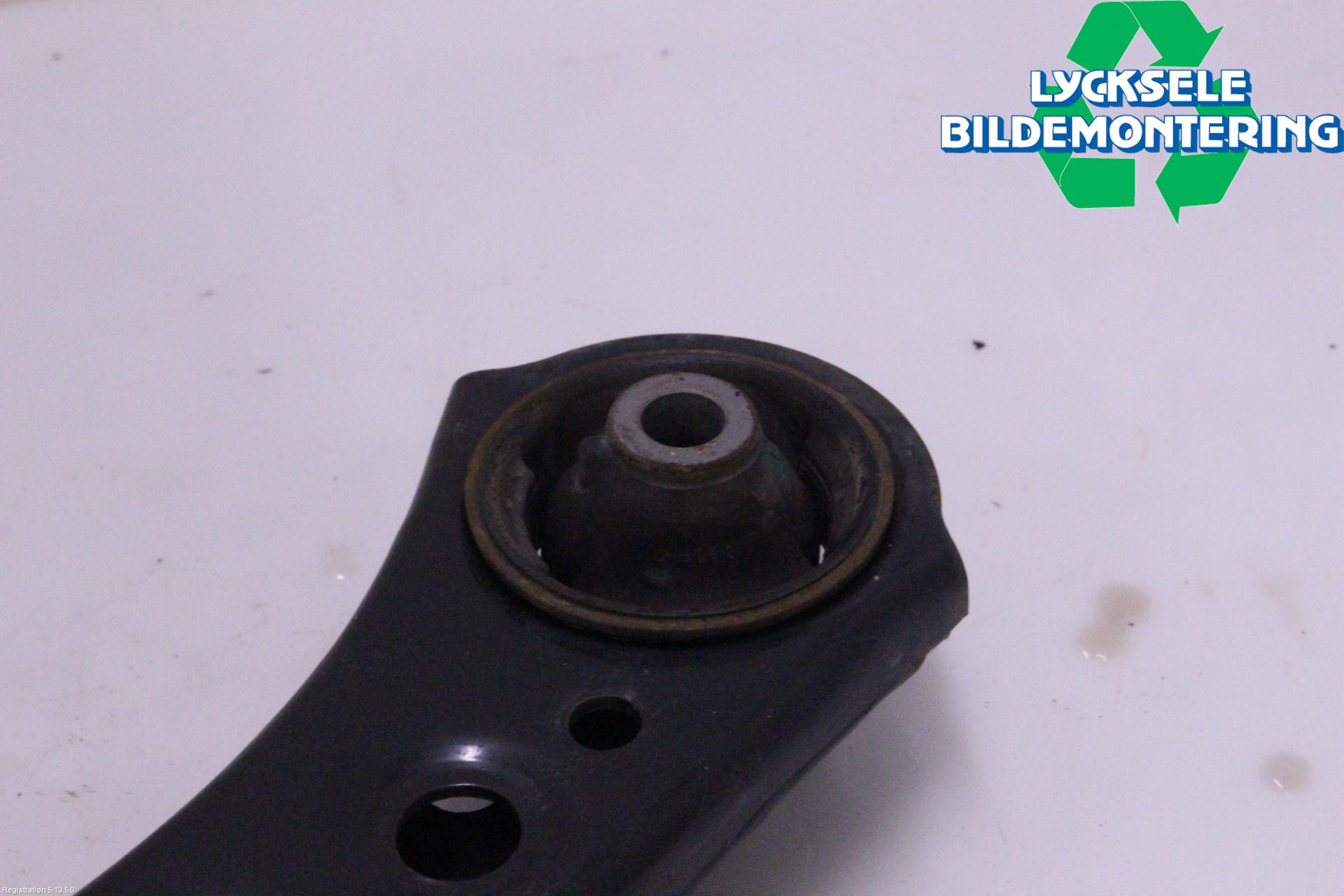 Toyota COROLLA 19- Bärarm Fram Undre Hö