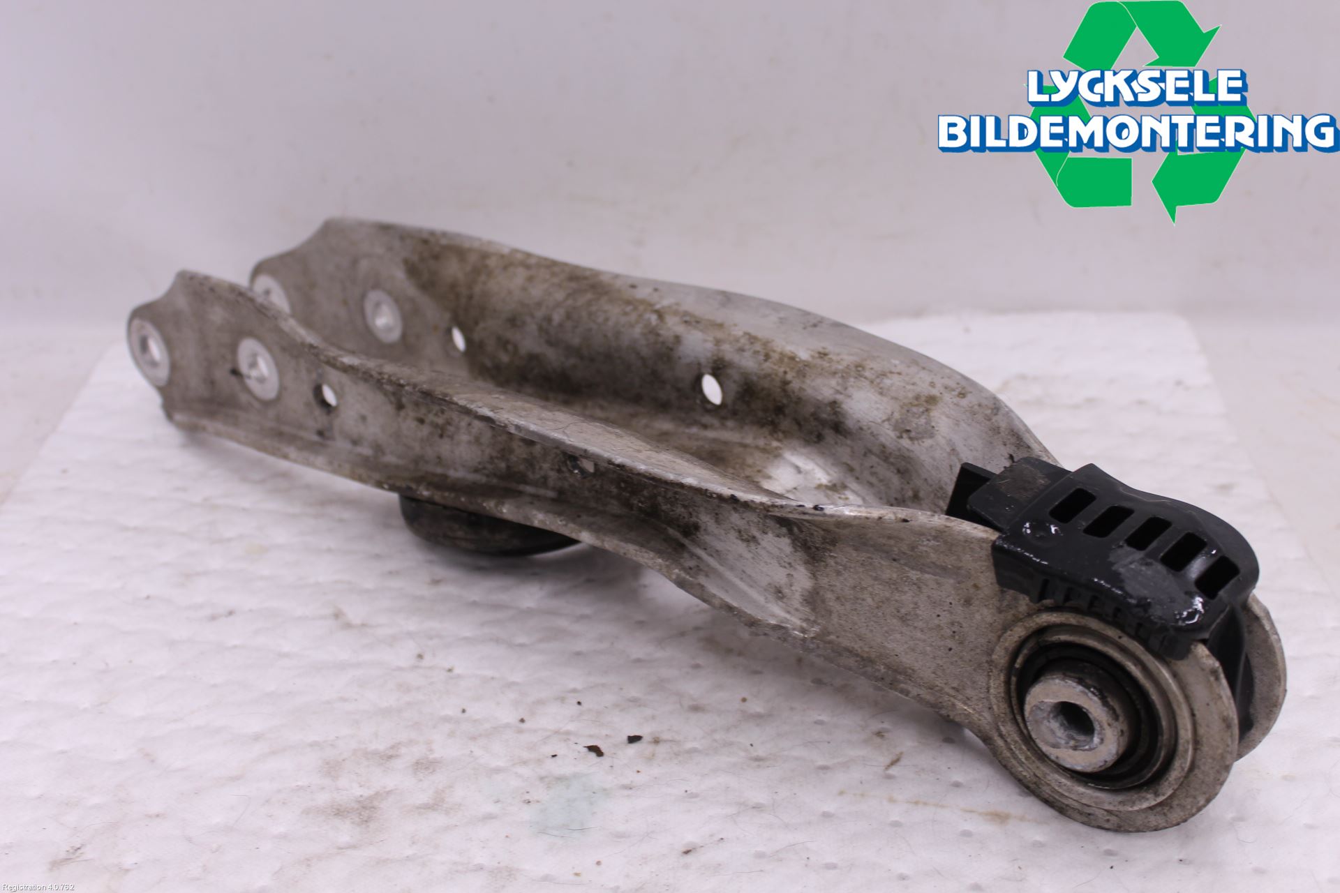 Audi A6 F2/C8 19- Bärarm Bak Vä-Hö