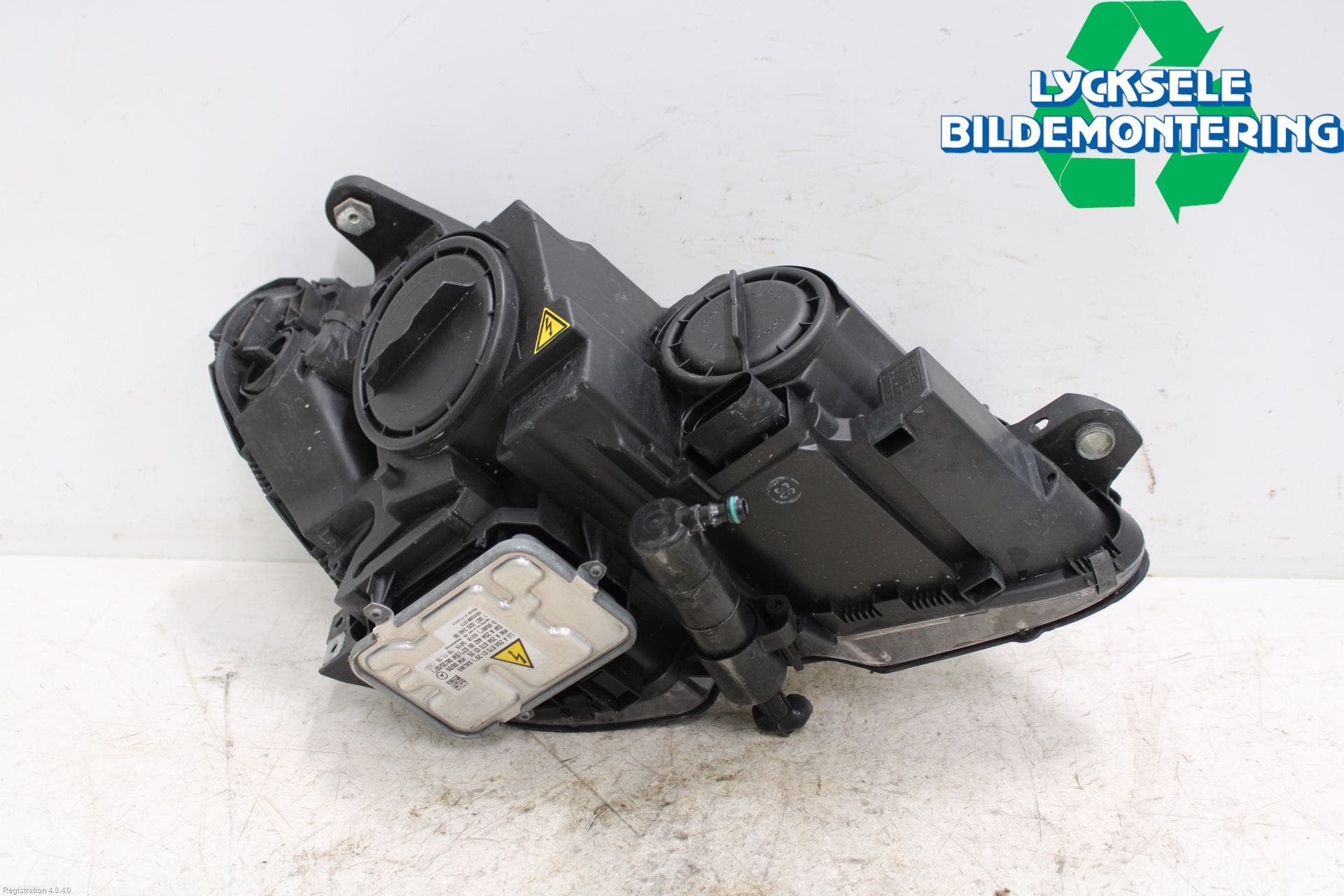 Mercedes-Benz MB C-KLASS (W204) 07-15 Strålkastare Vänster