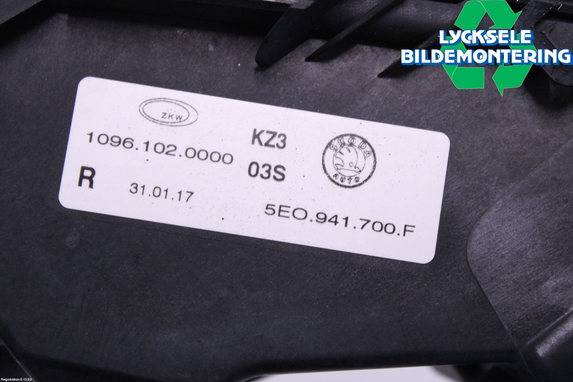 Skoda OCTAVIA (5E) 13-20 Dimljus-Varselljus Fram