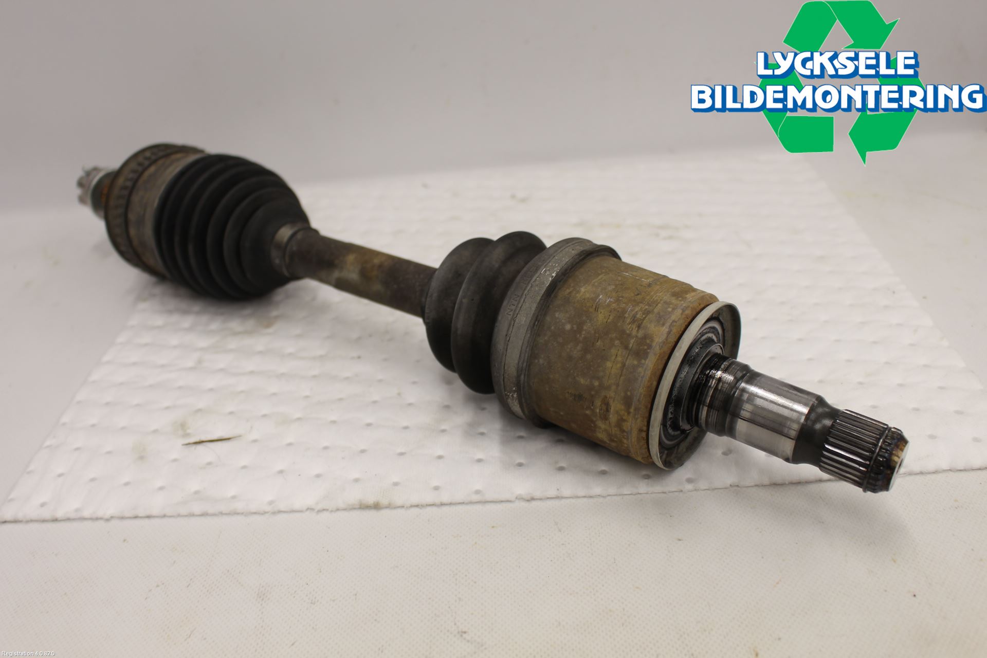 Mitsubishi L200 16-23 Drivaxel Fram Vänster