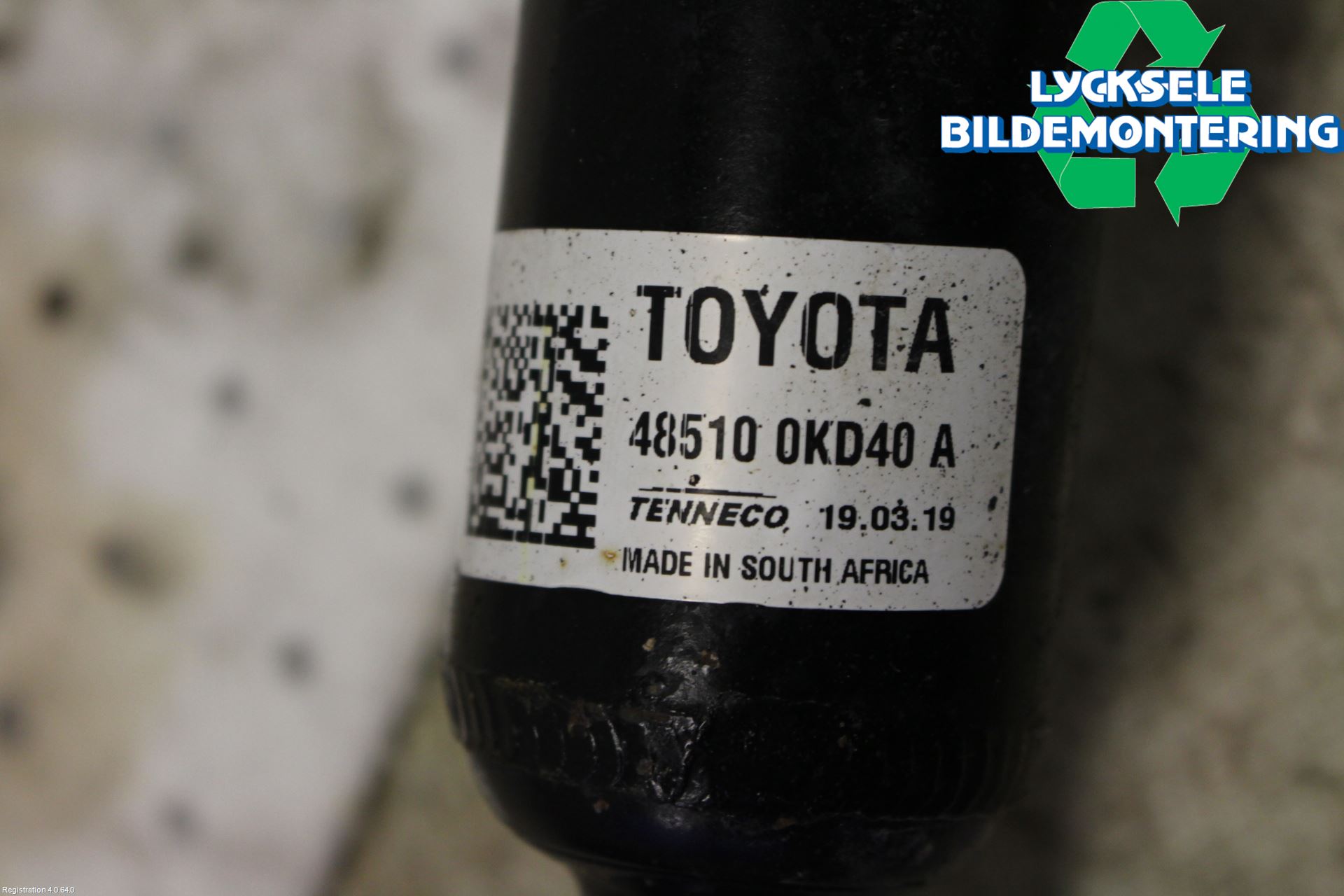 Toyota HILUX 16- Fjäderben Fram Höger