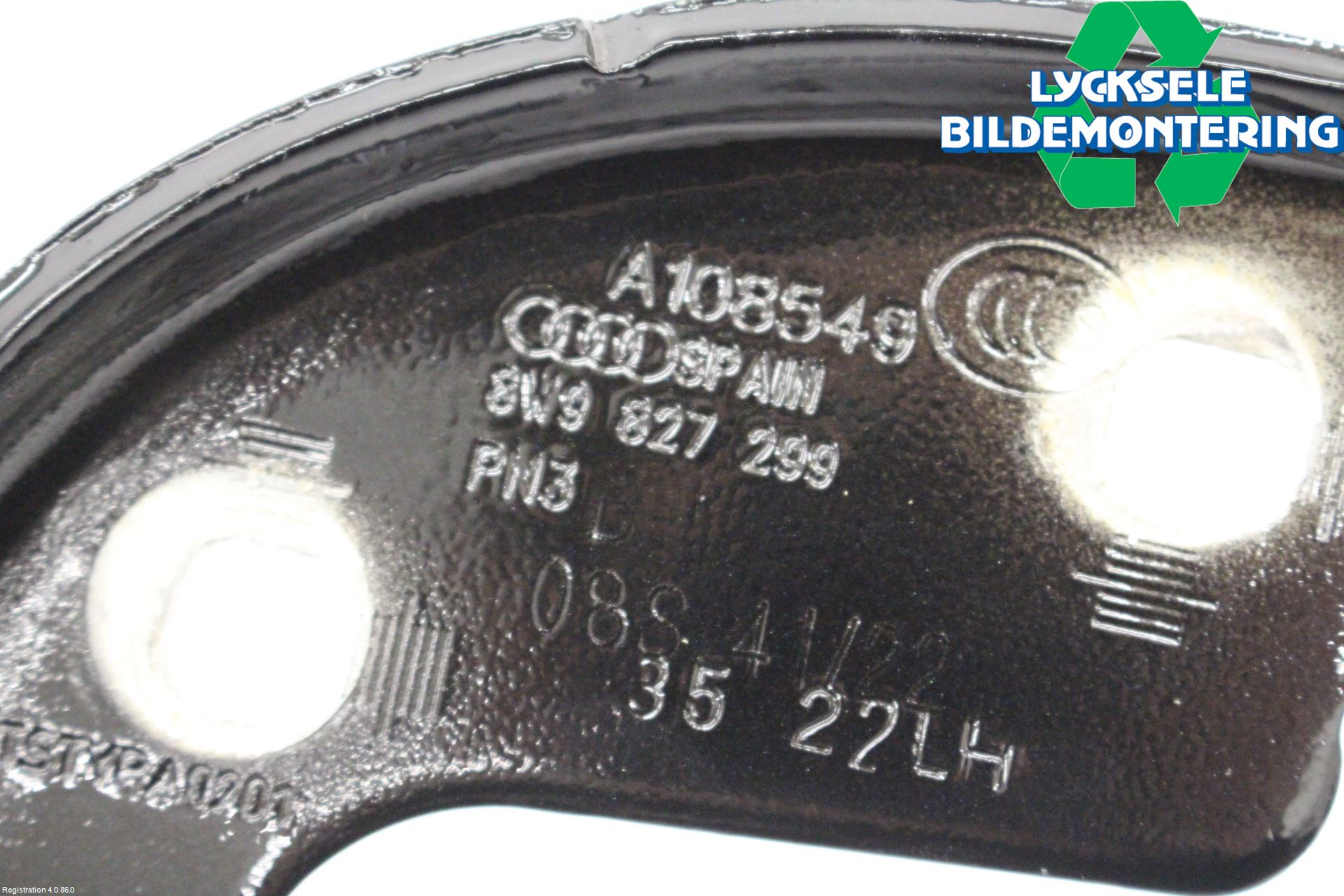 Audi A4/S4 B9 20- Bakluckeöppnare Automatisk