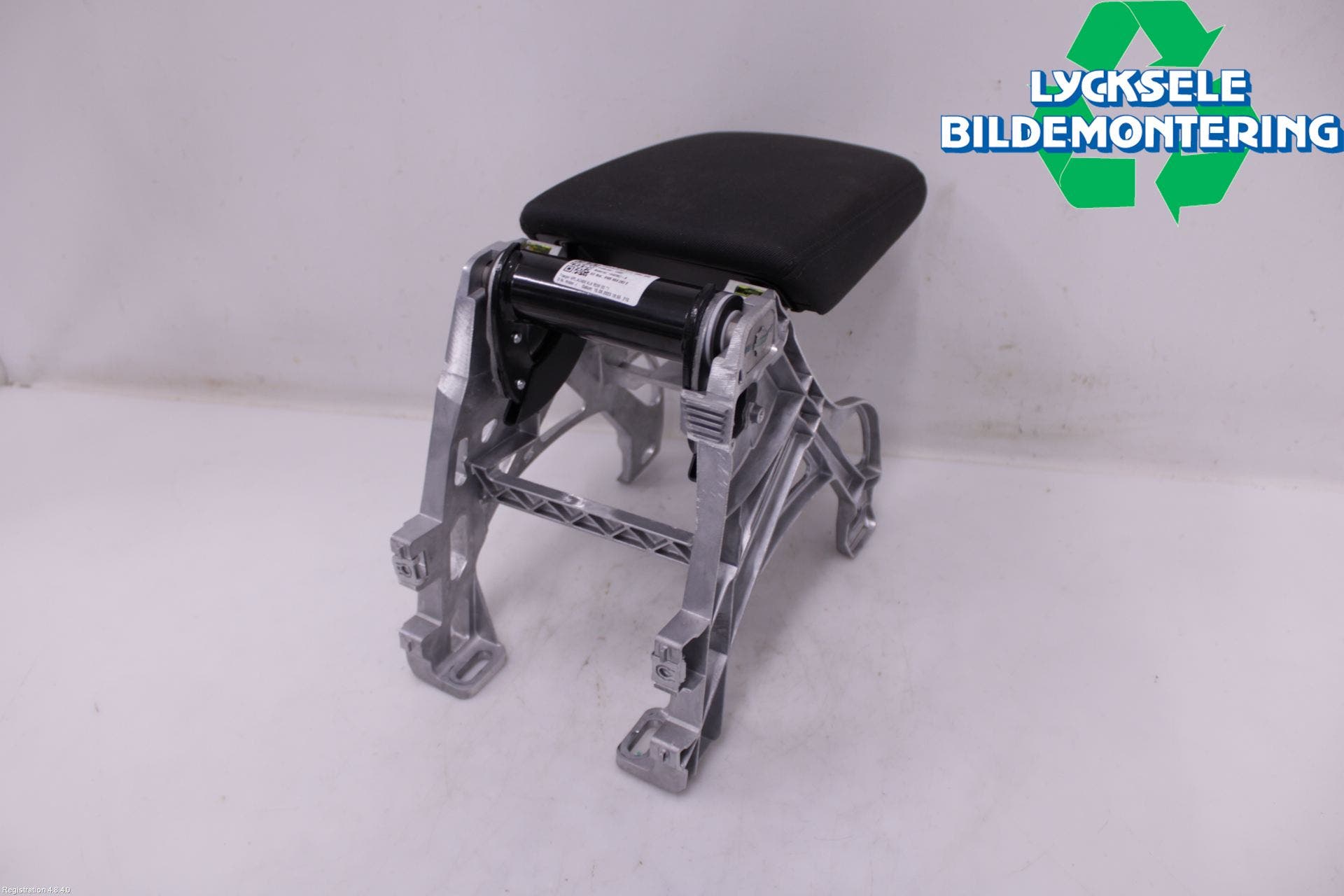 Audi A4/S4 B9 20- Inredning Armstöd