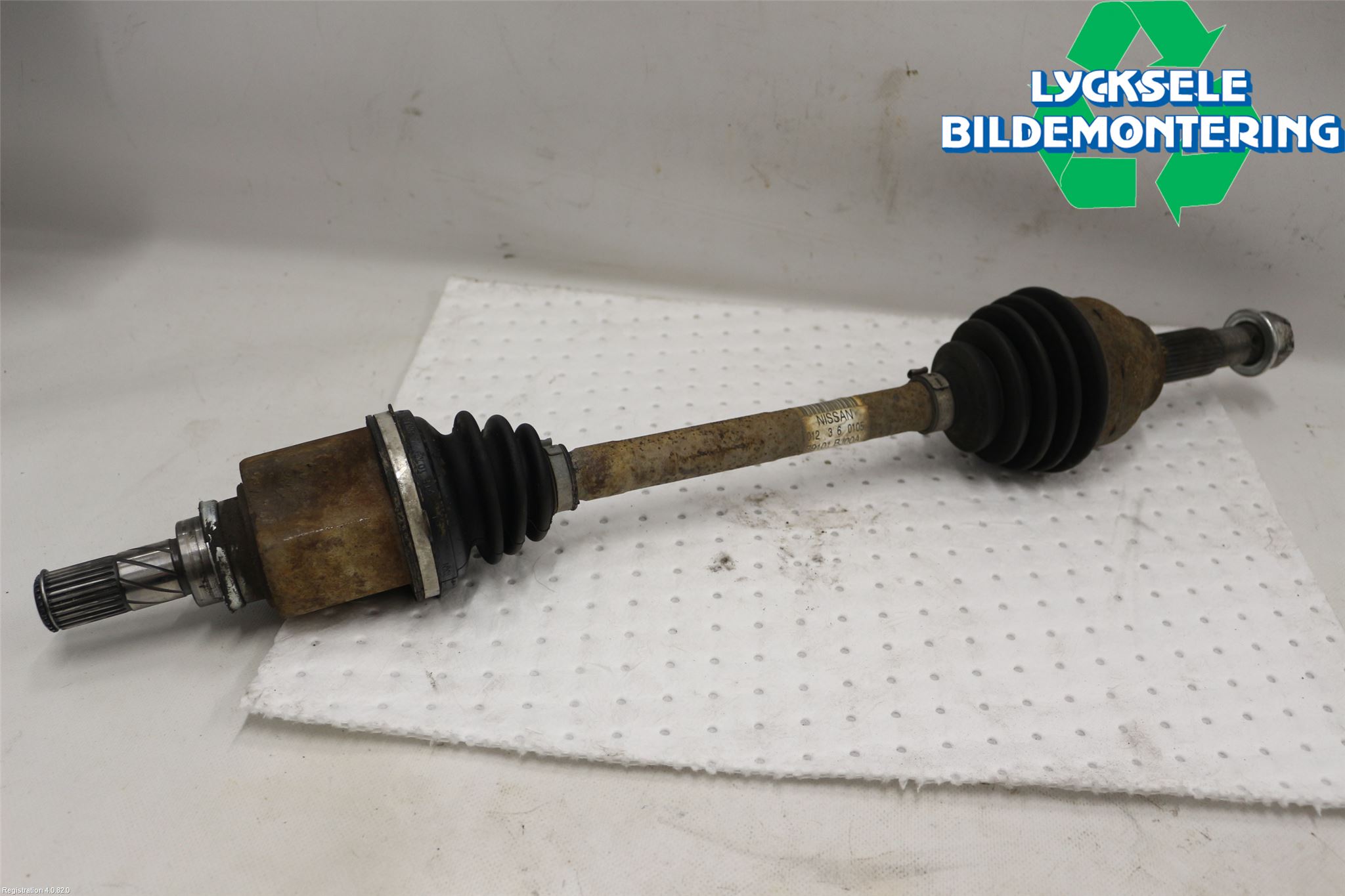 Nissan NV200/NV200 COMBI Drivaxel Fram Vänster