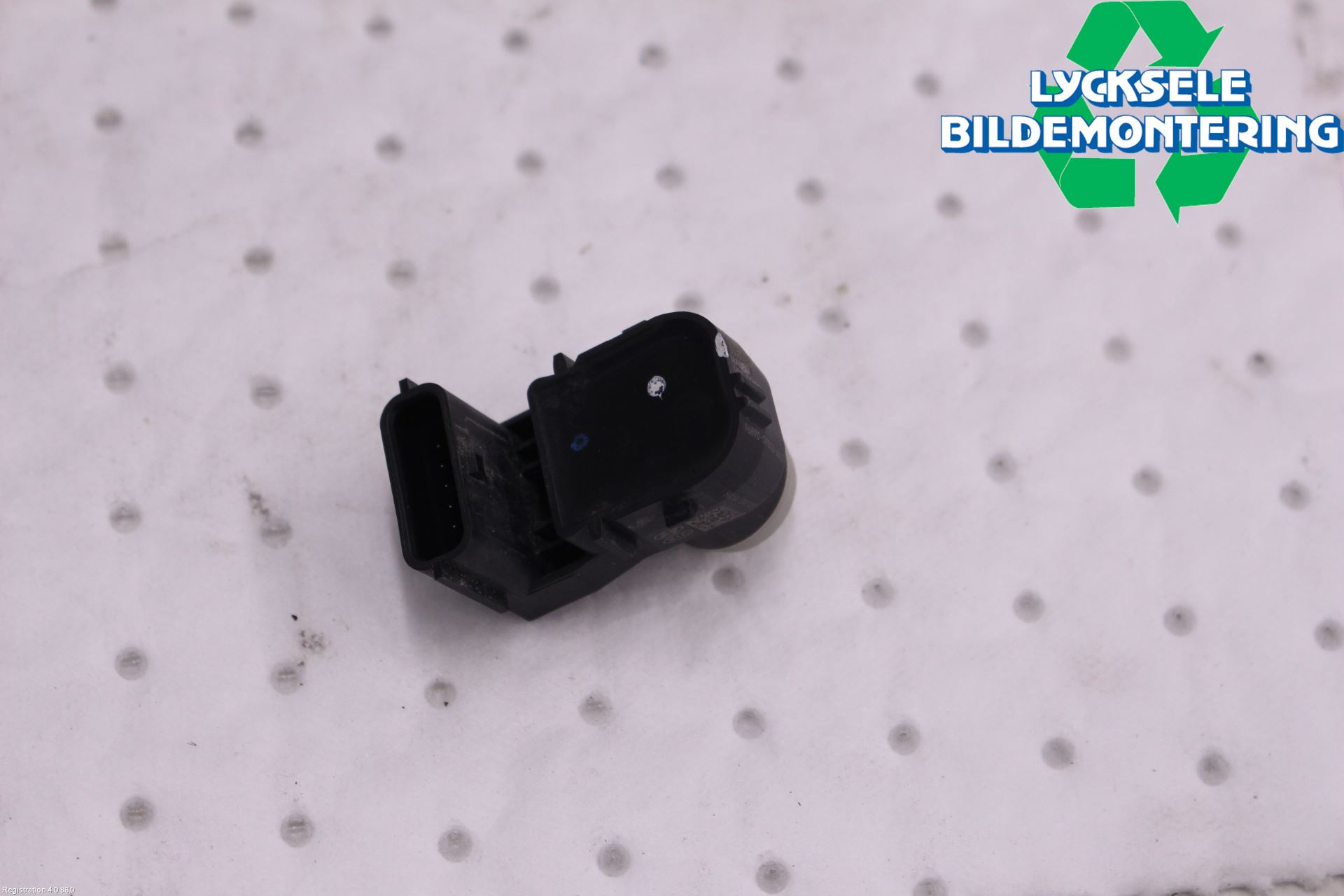 Kia SPORTAGE (QL) 16-21 Parkeringshjälp Frontsensor
