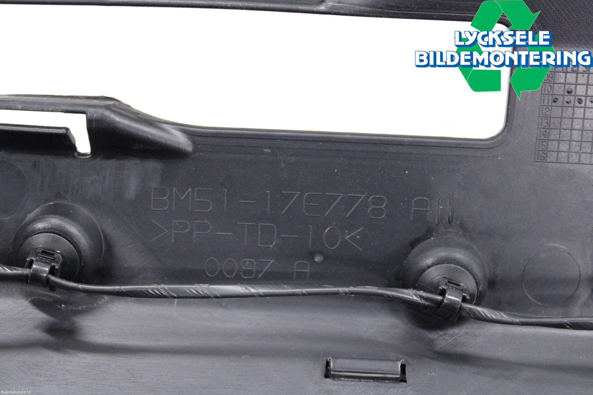 Ford FOCUS 11-14 Täckplast Front