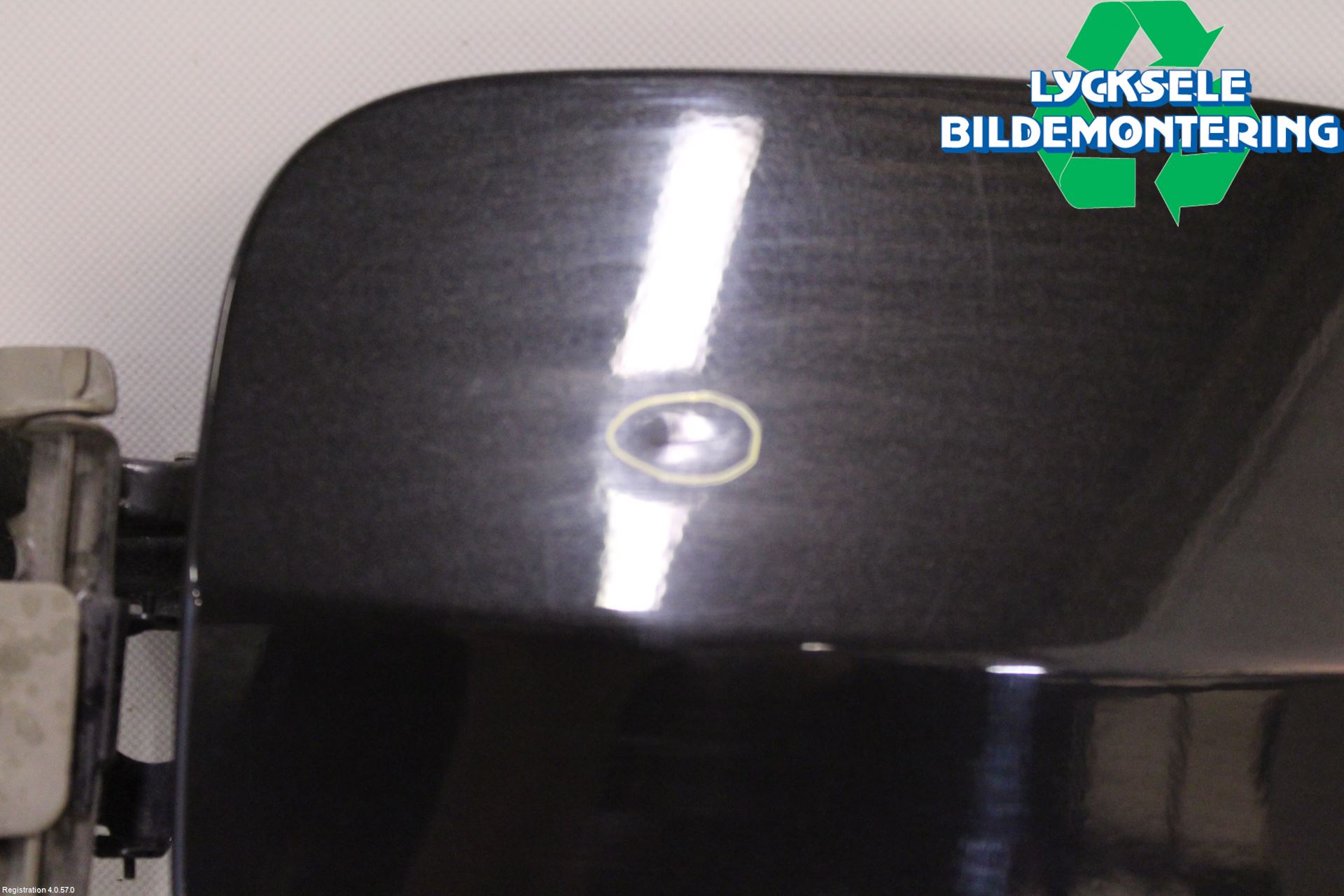 Dacia DUSTER 10-17 Tanklucka