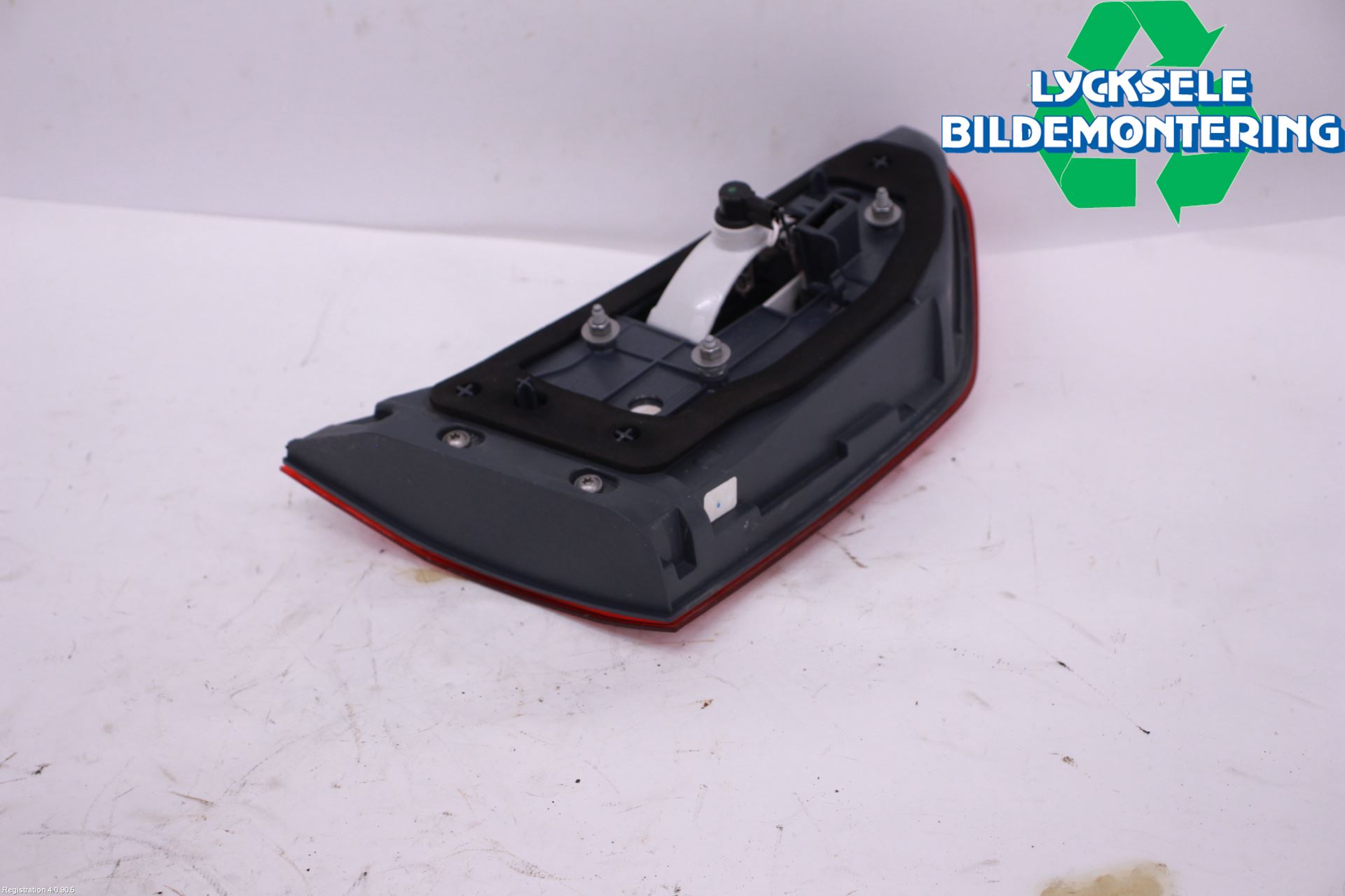 BMW 5 G30/G31/F90 17-23 Bakljus Lucka Hö