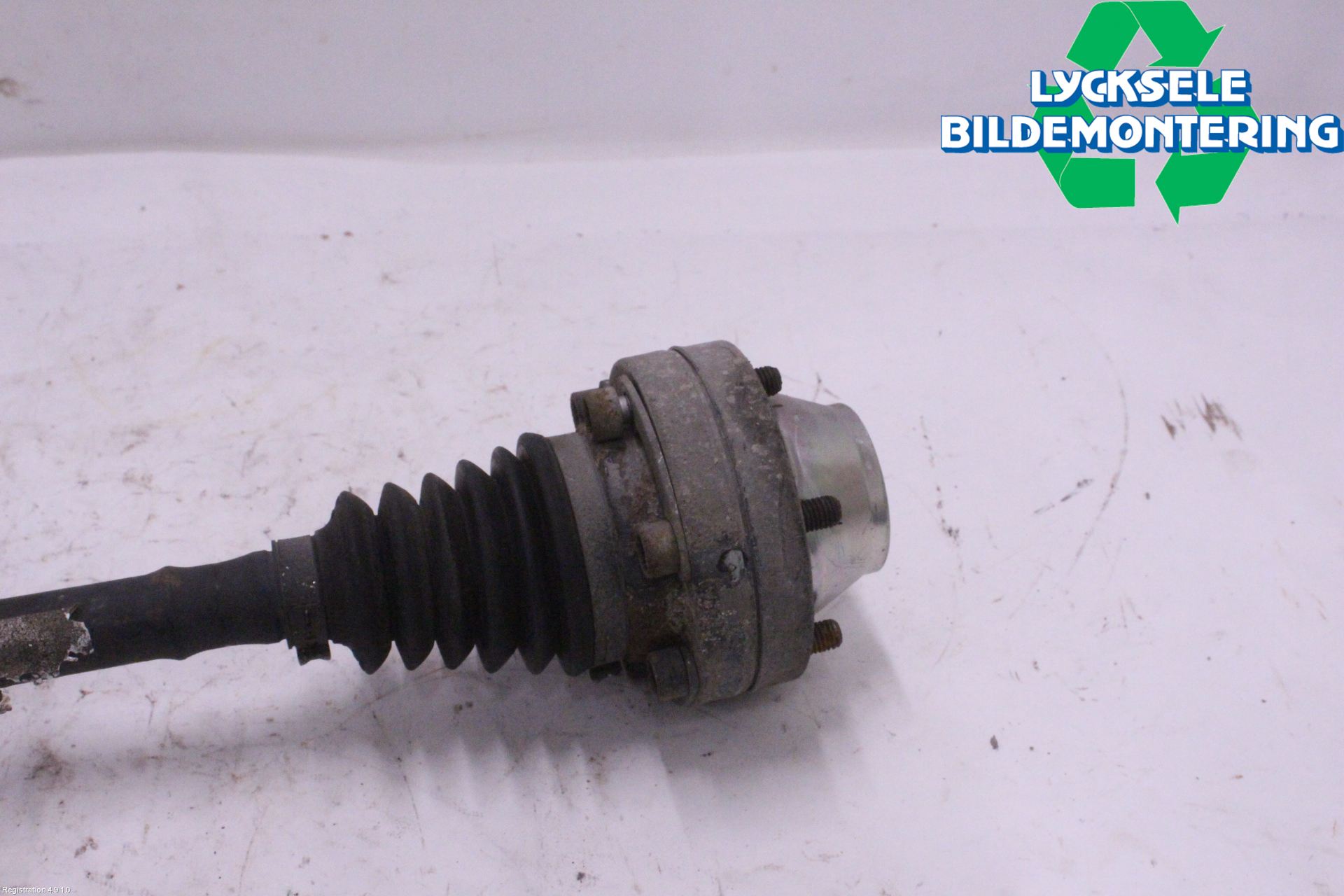 Volkswagen VW AMAROK 2H 10-22 Drivaxel Fram Vänster